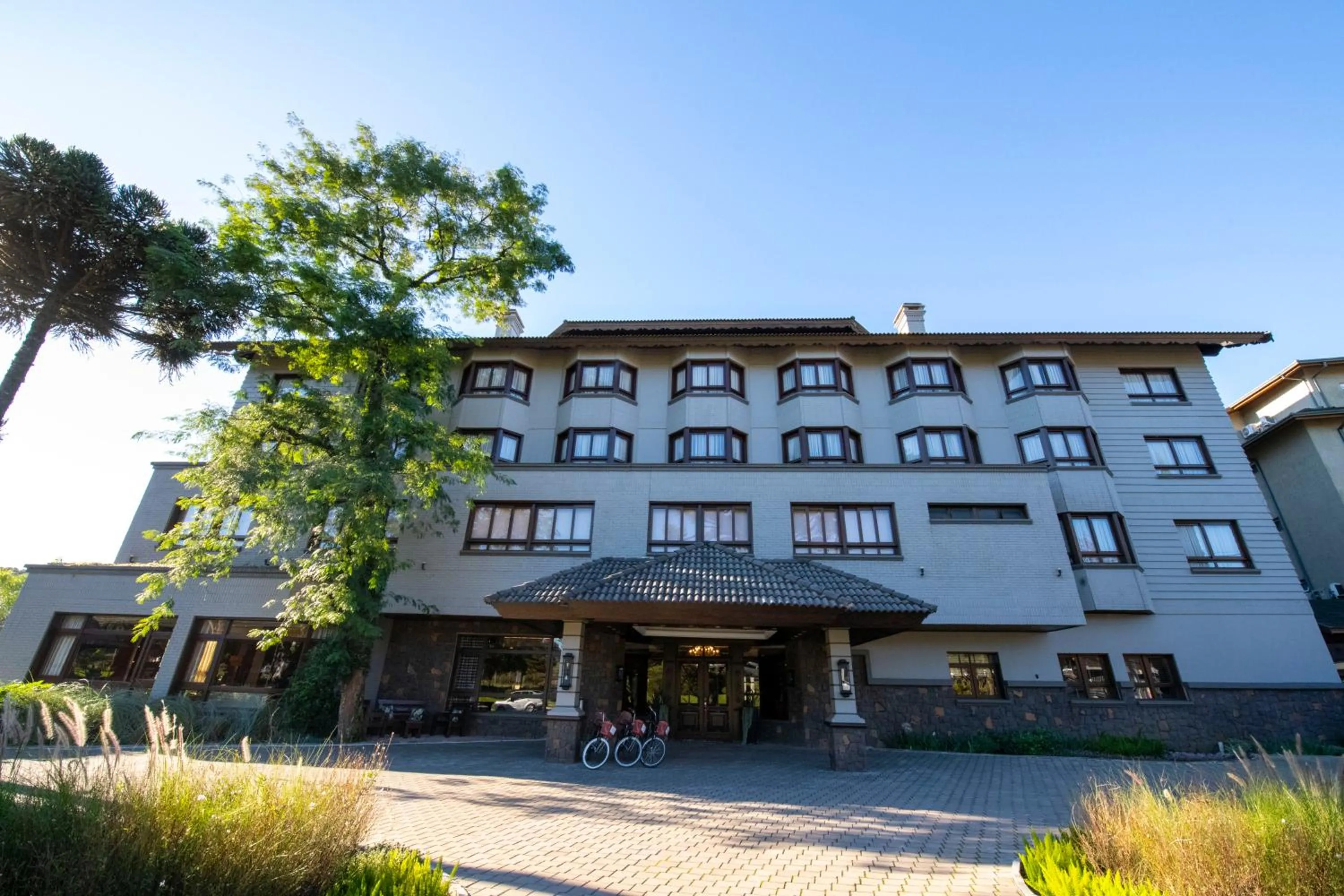 Property building in Hotel Serra Nevada