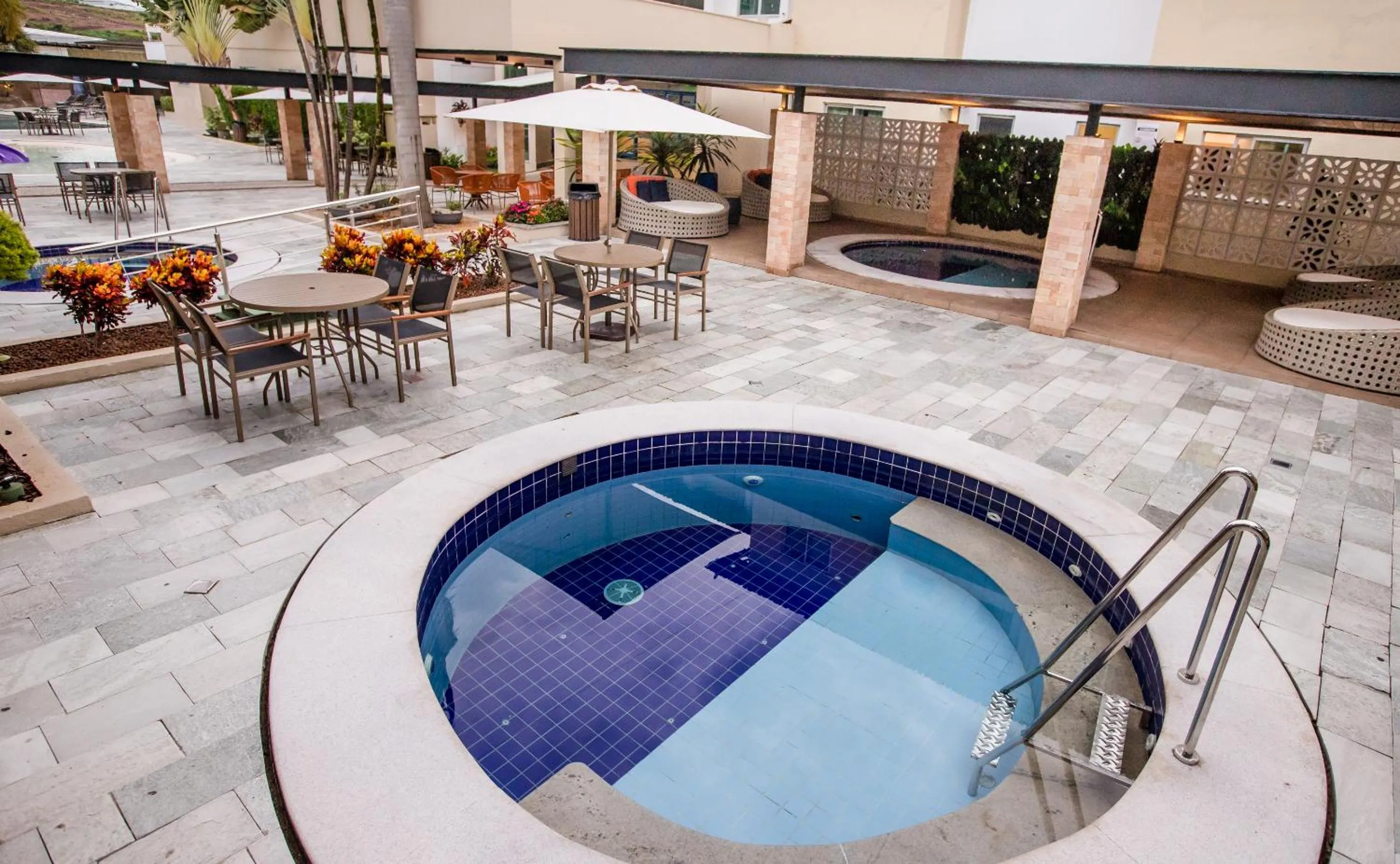 Swimming pool in Hotel Morada do Sol