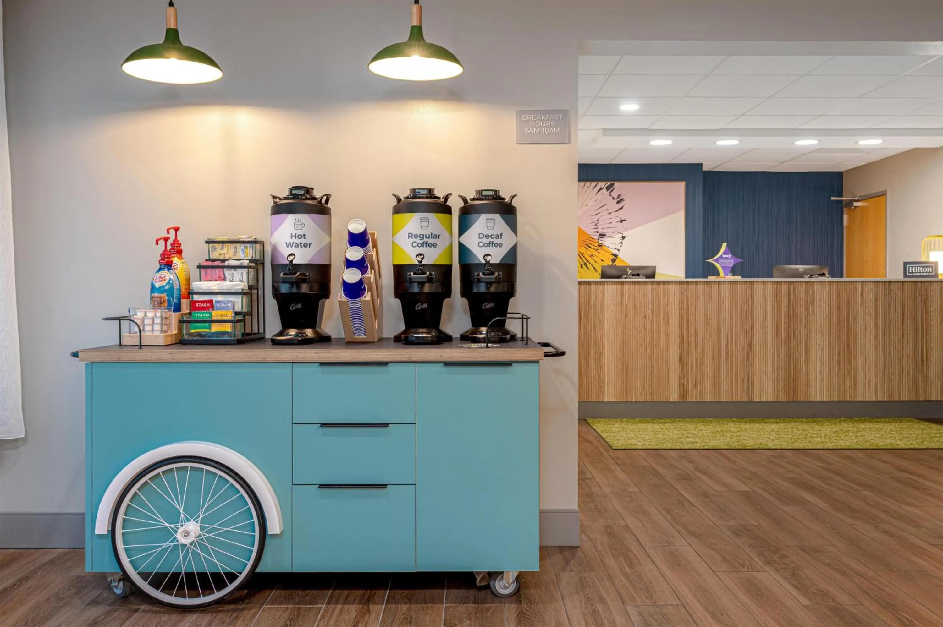 Dining area in Spark By Hilton Wilmington