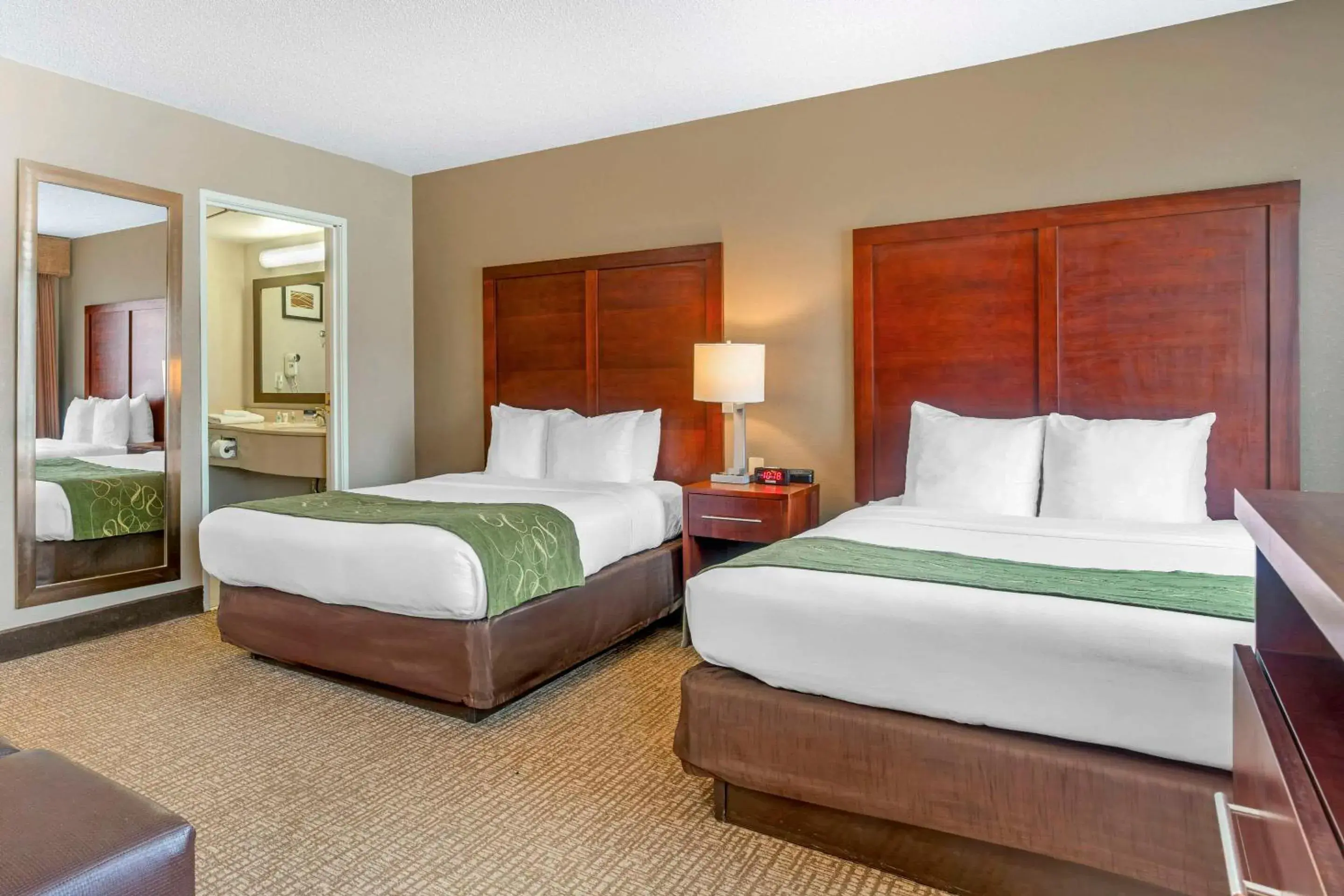 Standard Double Suite - Non-Smoking in Comfort Suites Wilmington near Downtown Standard Double Suite - Non-Smoking in Comfort Suites Wilmington near Downtown