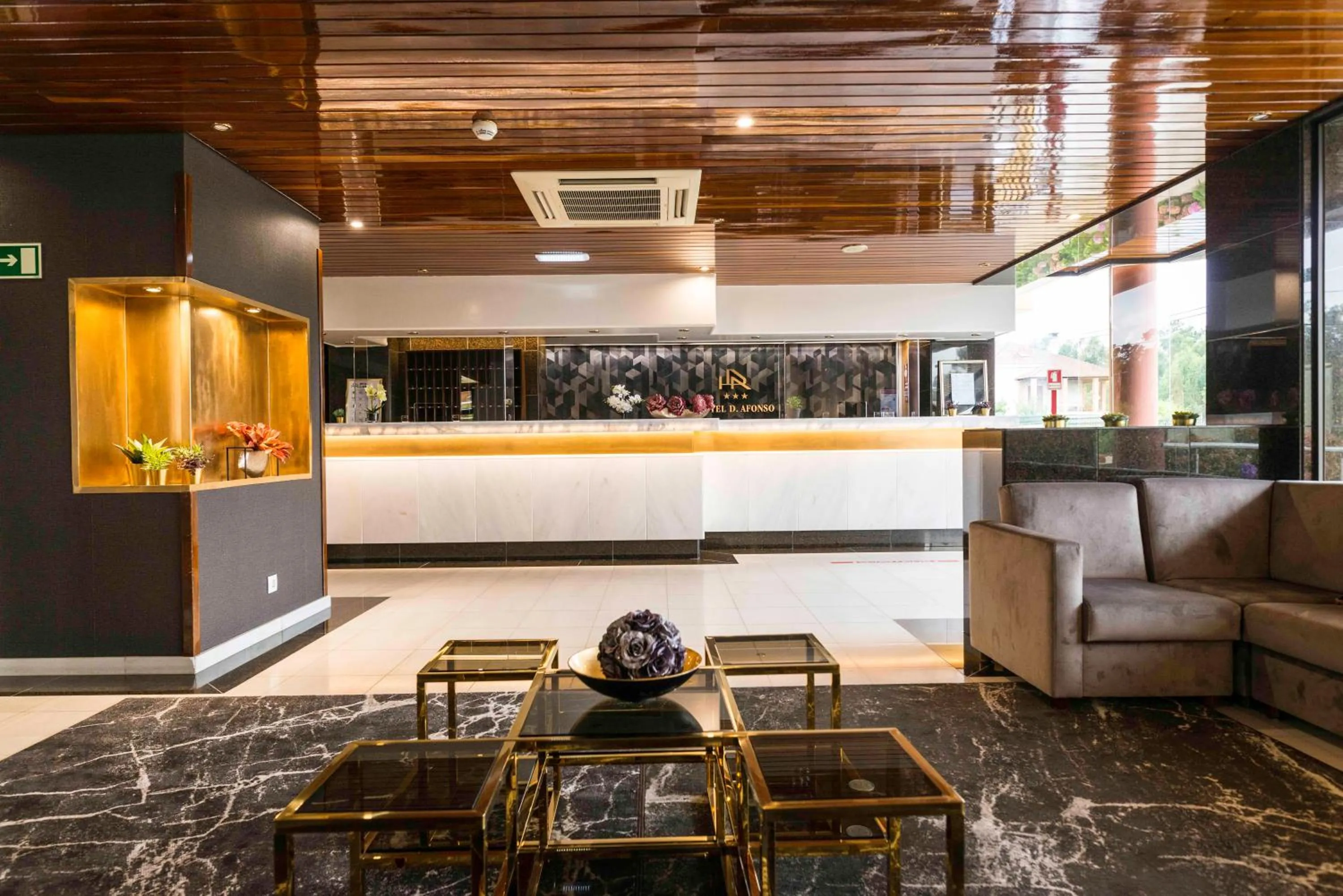 Lobby or reception in D. Afonso Hotel & SPA