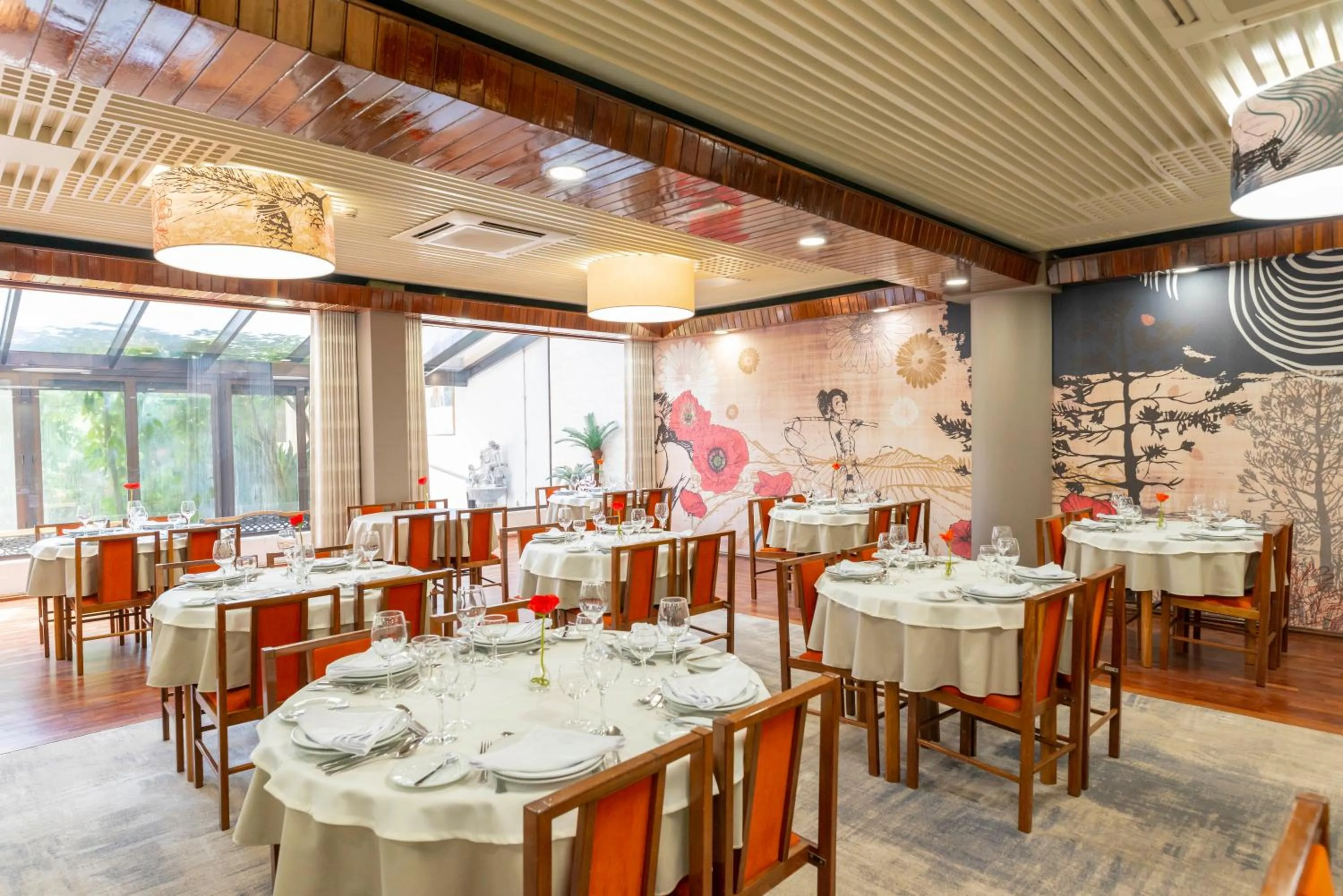 Restaurant/places to eat in D. Afonso Hotel & SPA