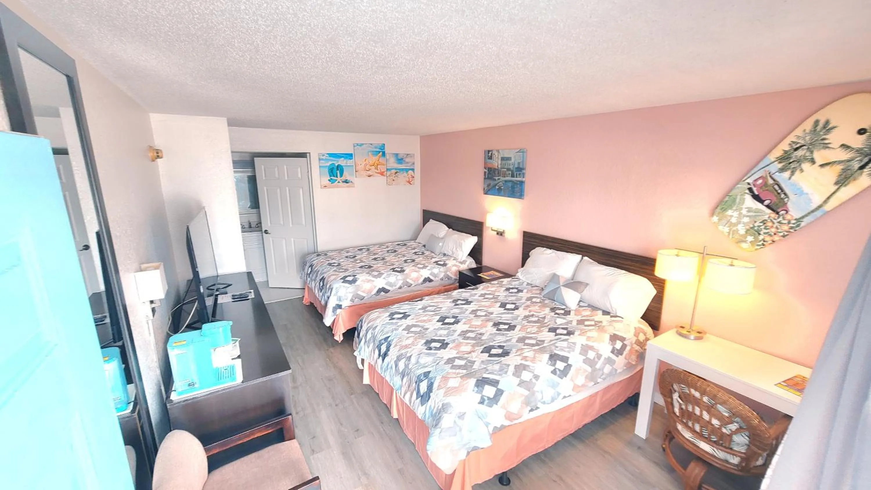 Bed in Historic Inn - Saint Augustine