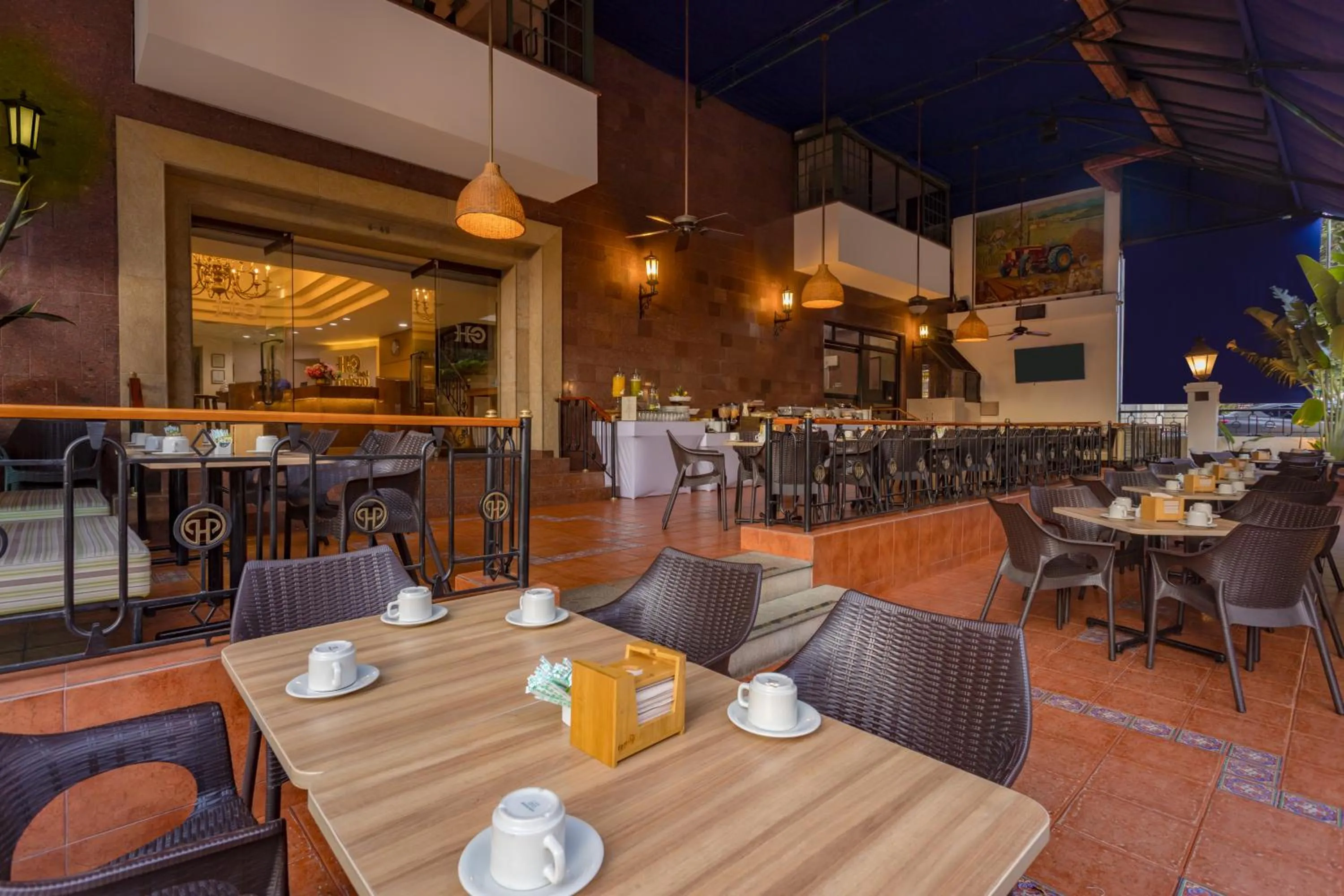 Restaurant/places to eat in Hotel Obelisco