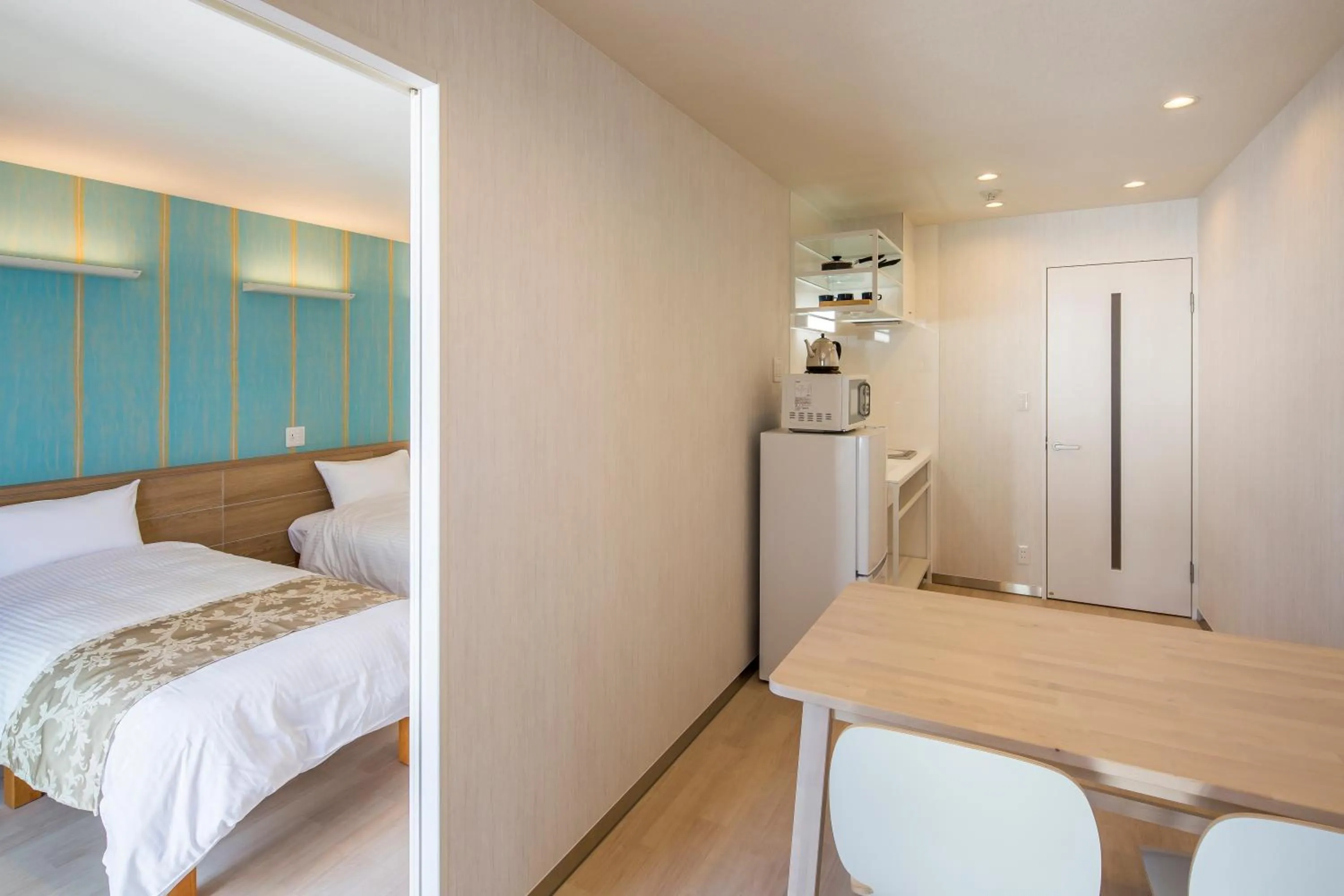 Dining area, Bed in Hotel SAILS