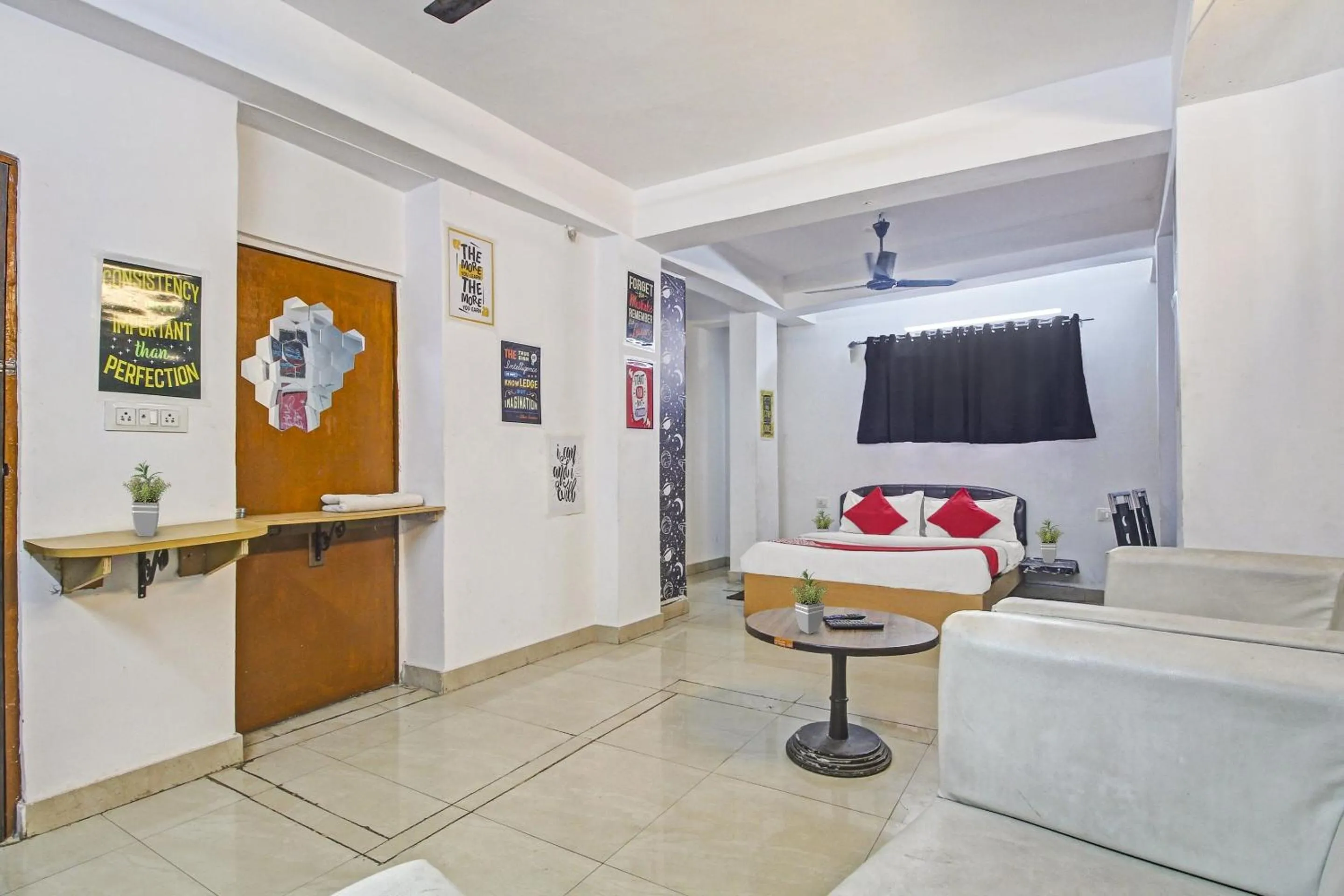 Lobby or reception, Bed in Hotel O The Jumbo Stay