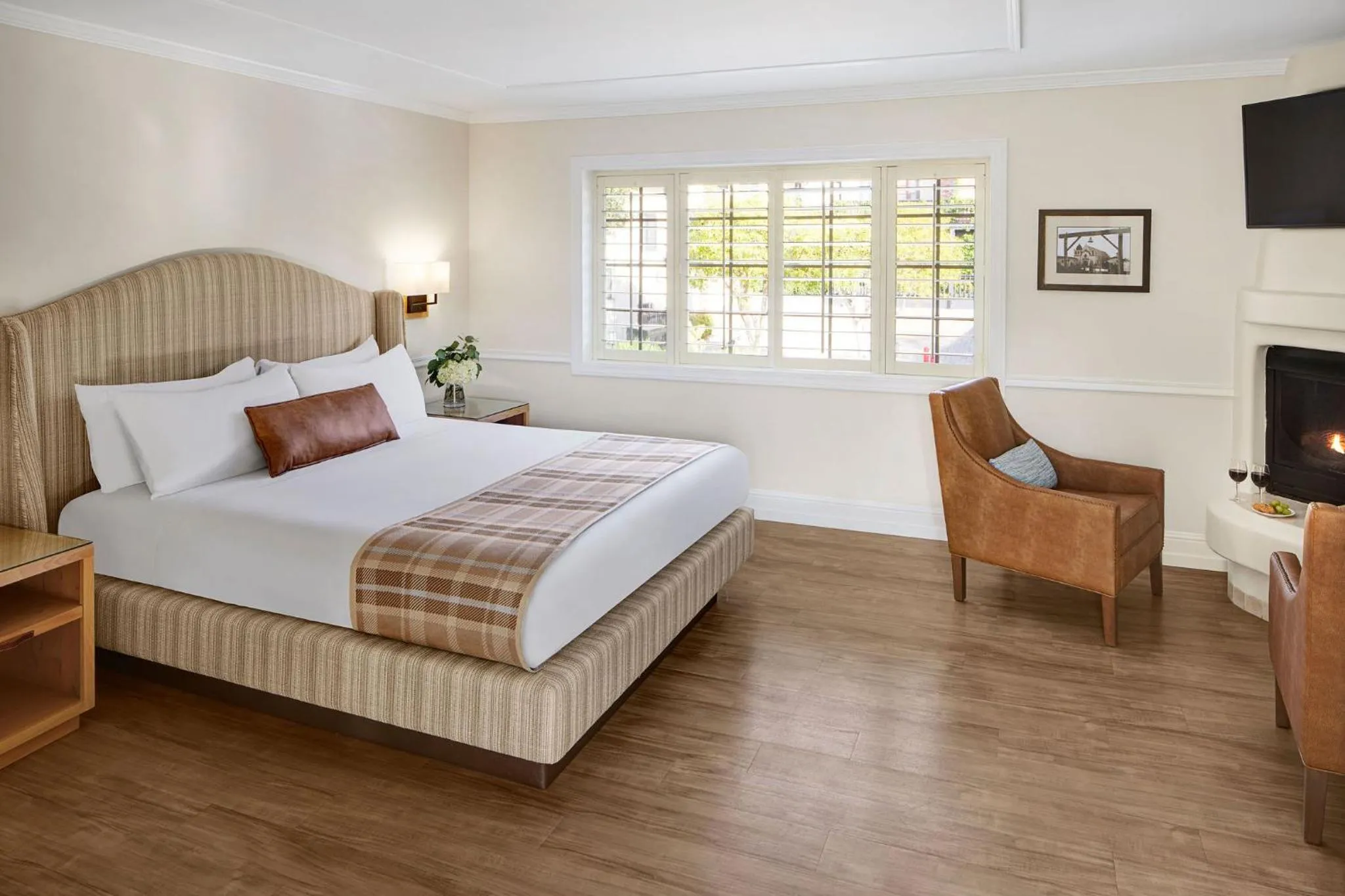 Bed in Coachman's Inn, A Four Sisters Inn