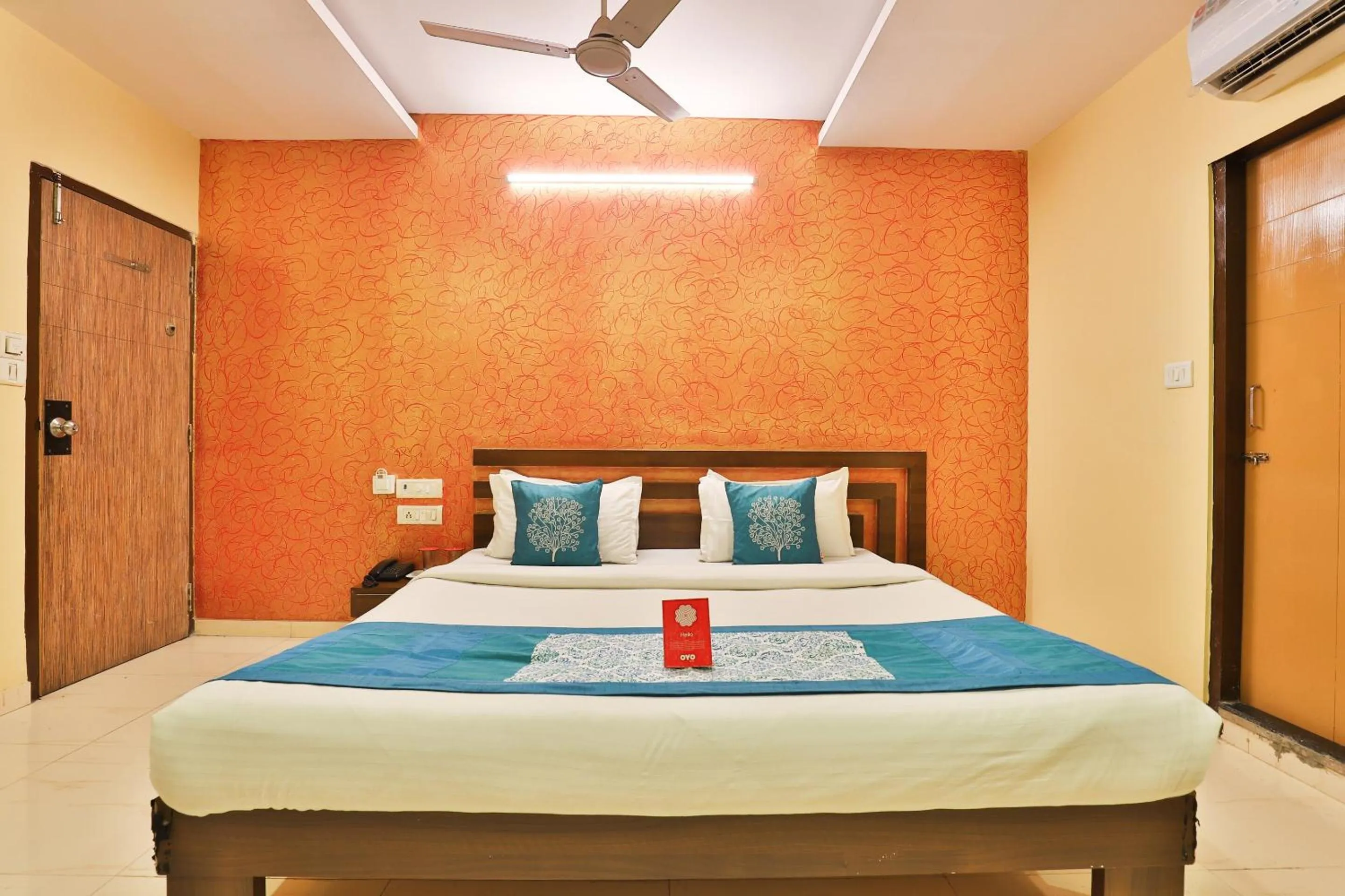 Bedroom, Bed in Hotel O Sunrise