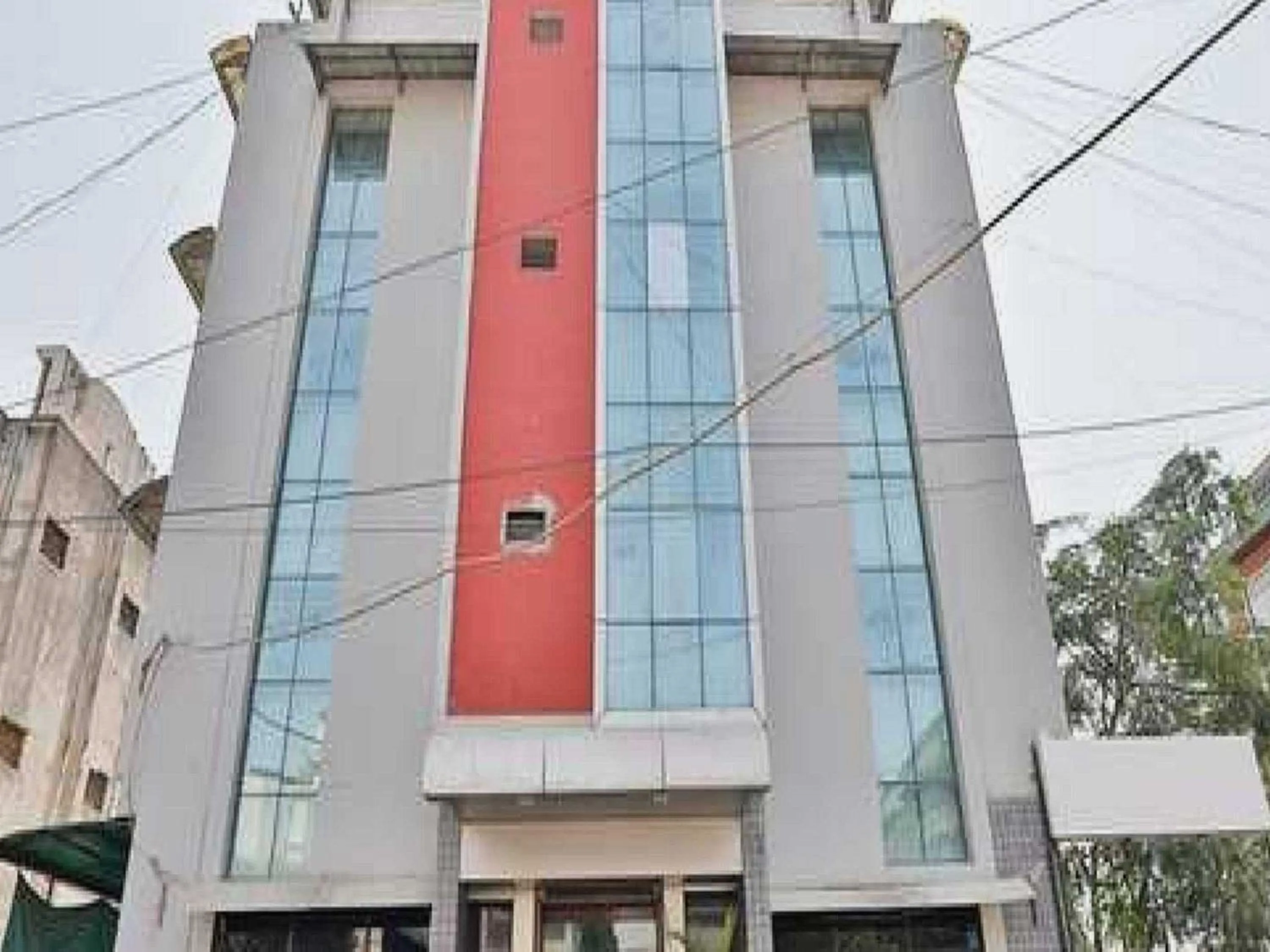 Facade/entrance in Hotel O Sunrise