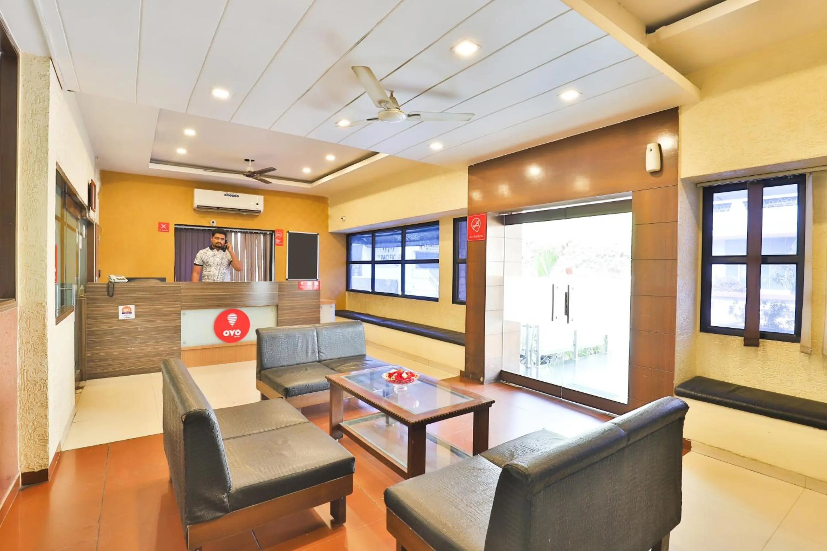 Lobby or reception in Hotel O Sunrise