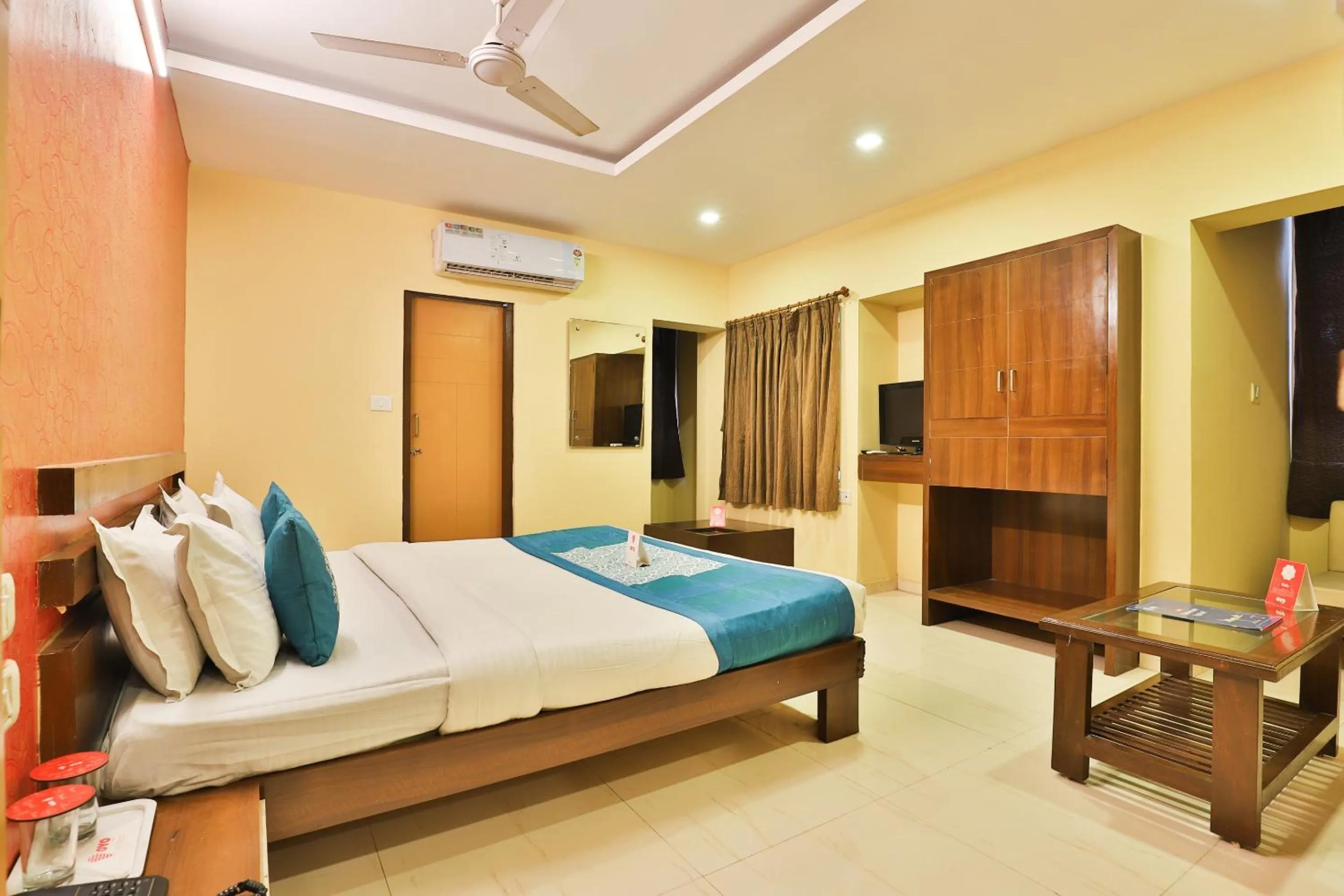 Bedroom, Bed in Hotel O Sunrise