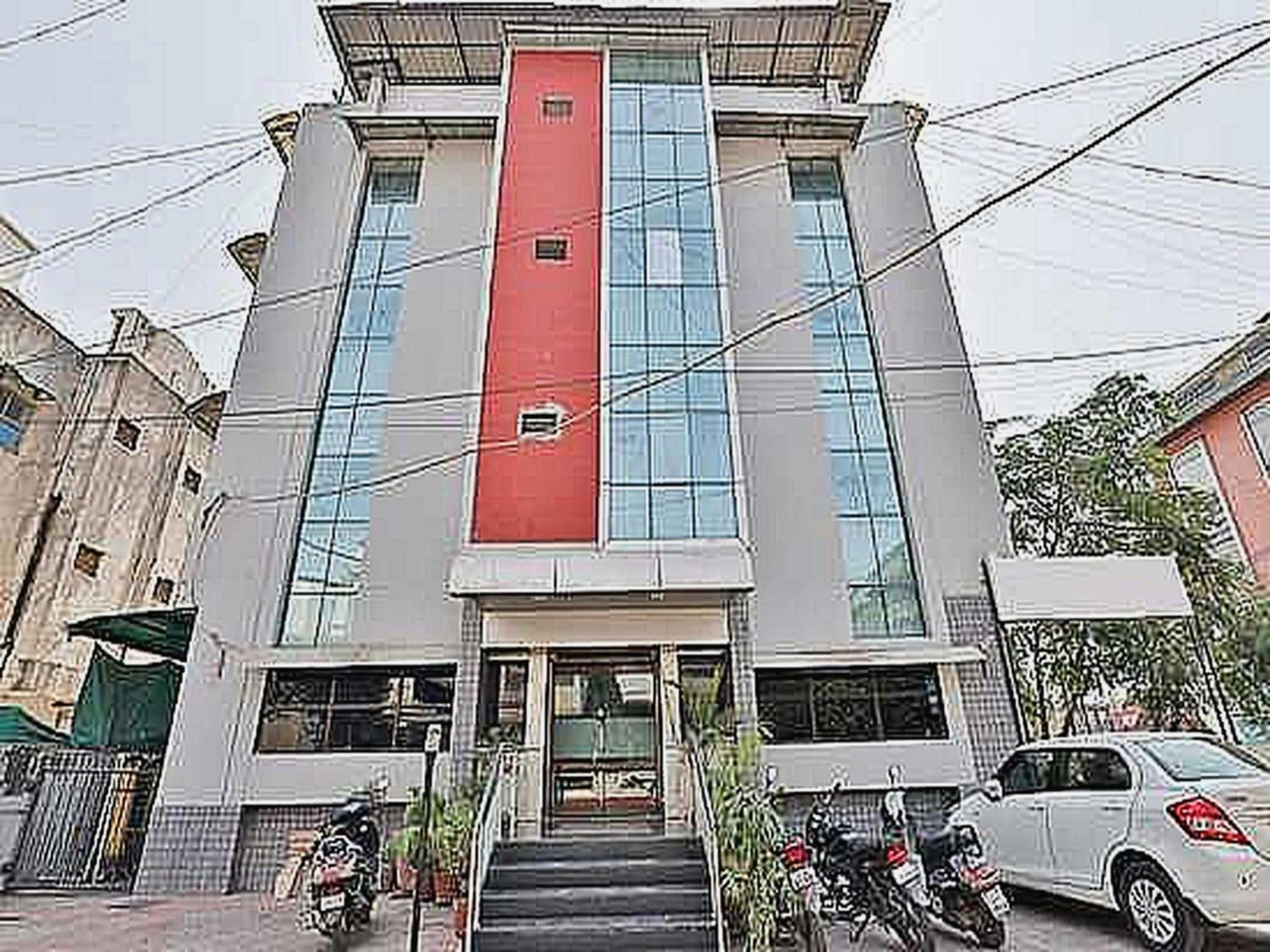 Facade/entrance in Hotel O Sunrise