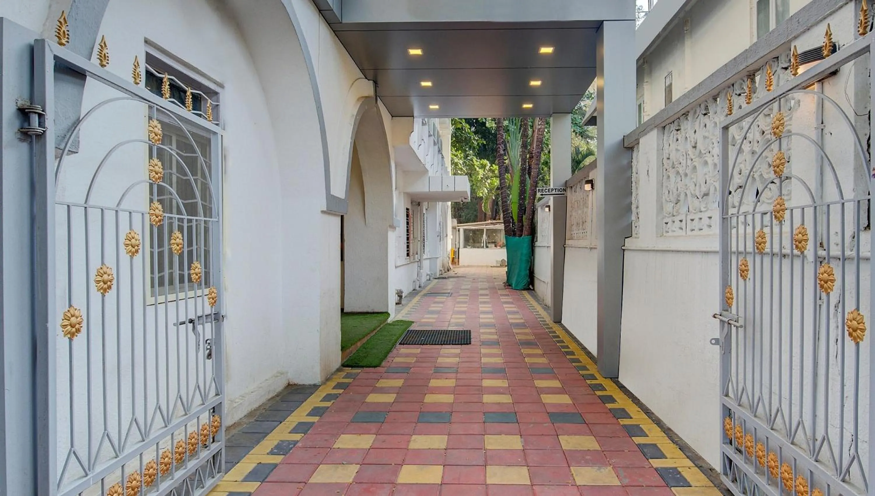 Facade/entrance in Collection O Sunshine Near Inox