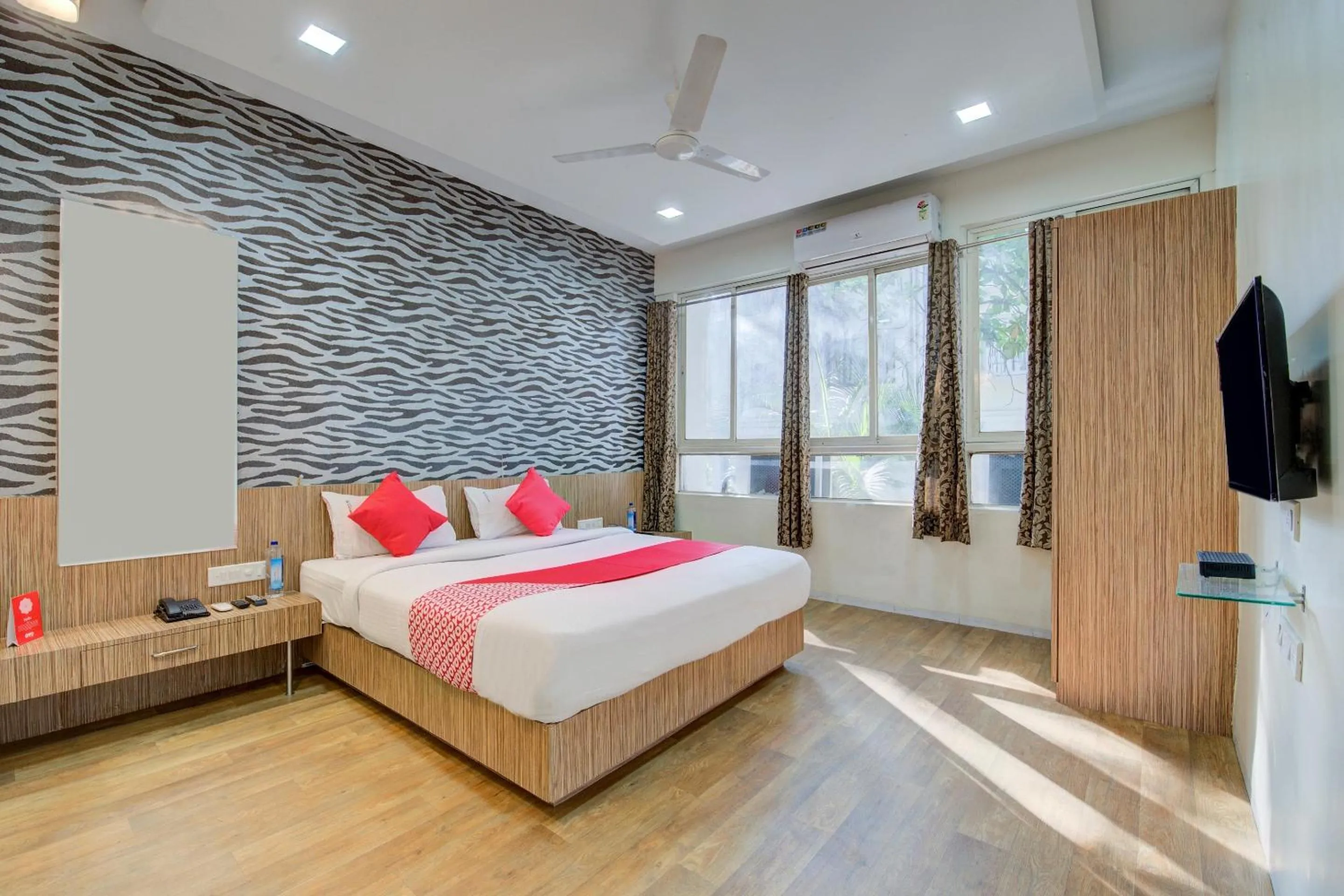 Bedroom, Bed in Collection O Sunshine Near Inox
