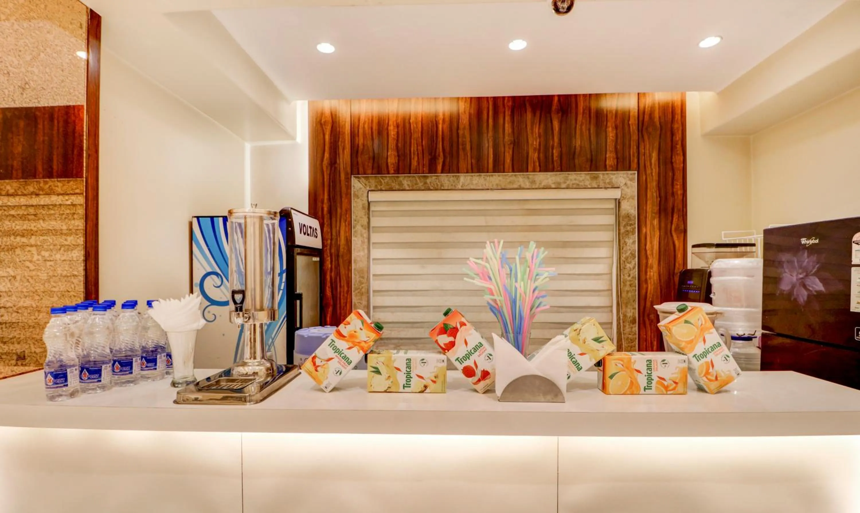 Food in Treebo Radhe Palace, Lake Town