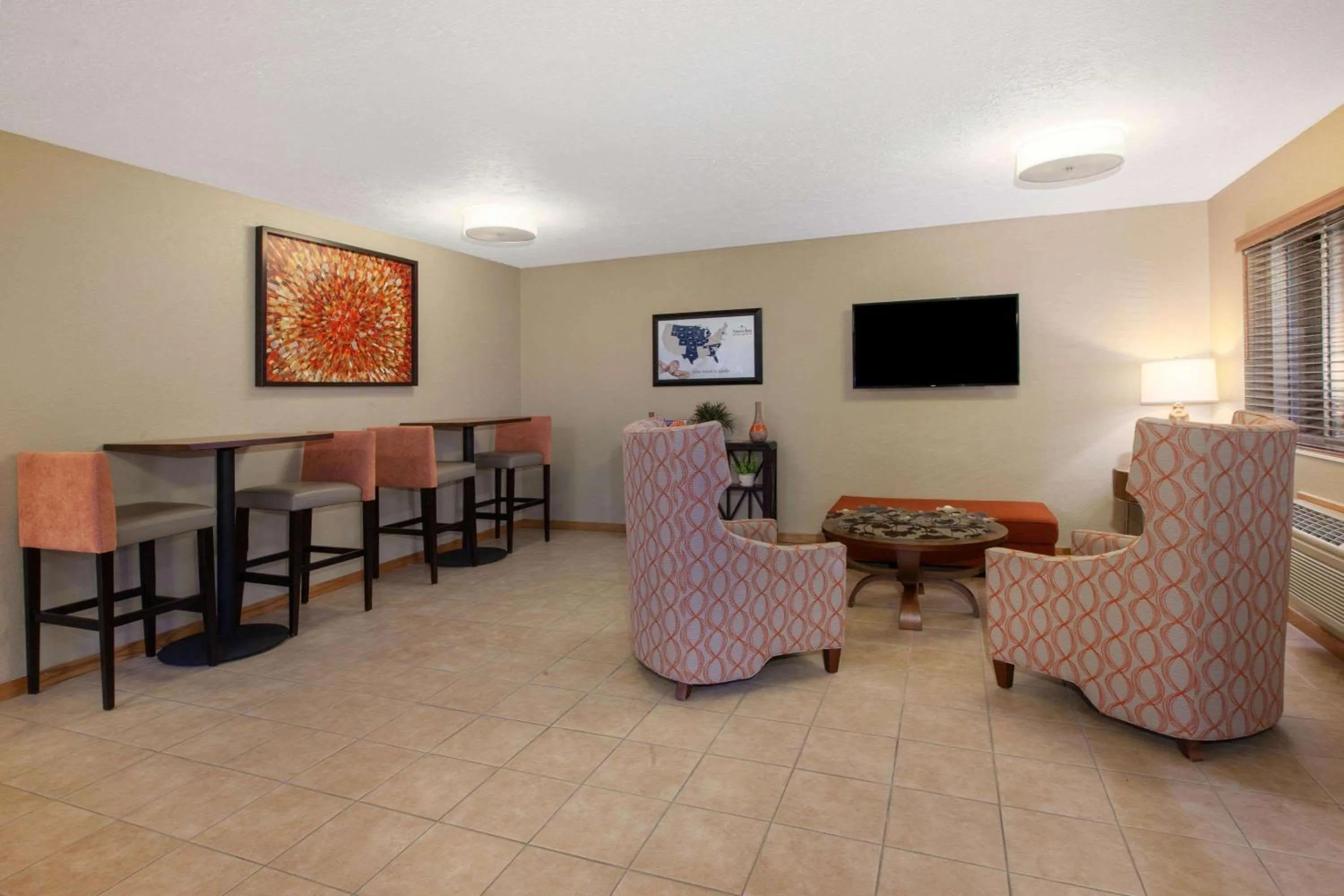 Lobby or reception in AmericInn by Wyndham Petoskey