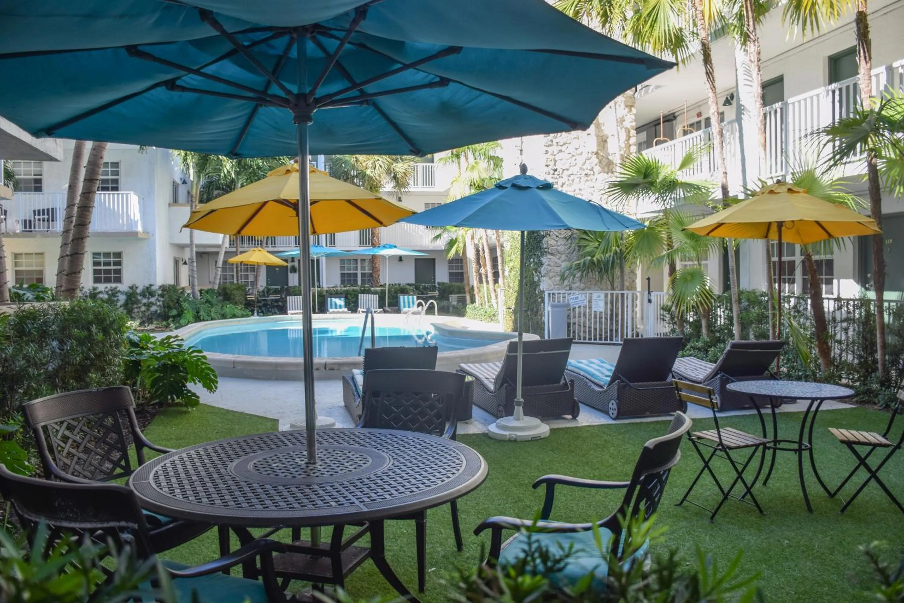 Patio in Coral Reef at Key Biscayne