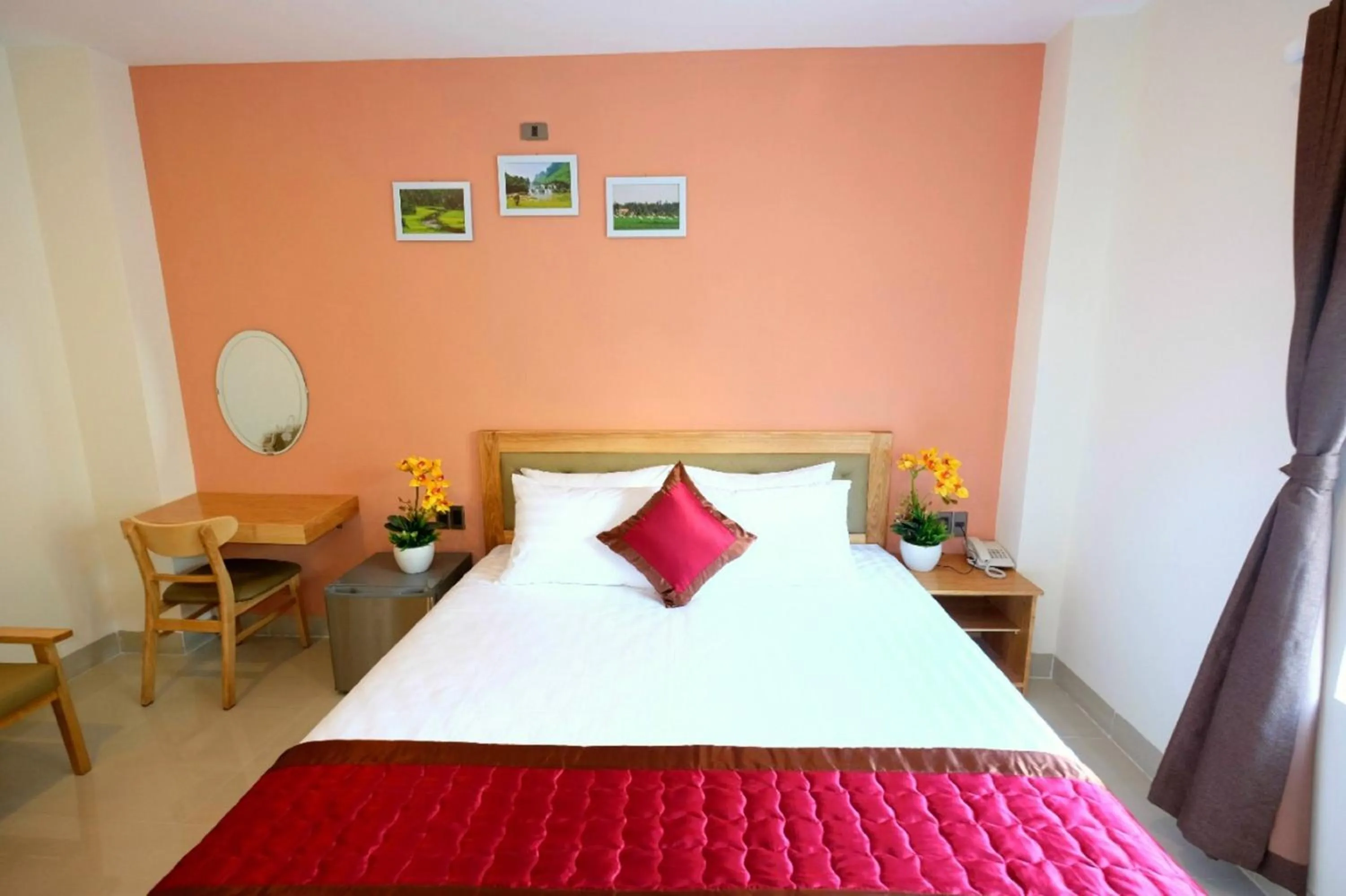 Bed in Marigold Hotel & Apartment