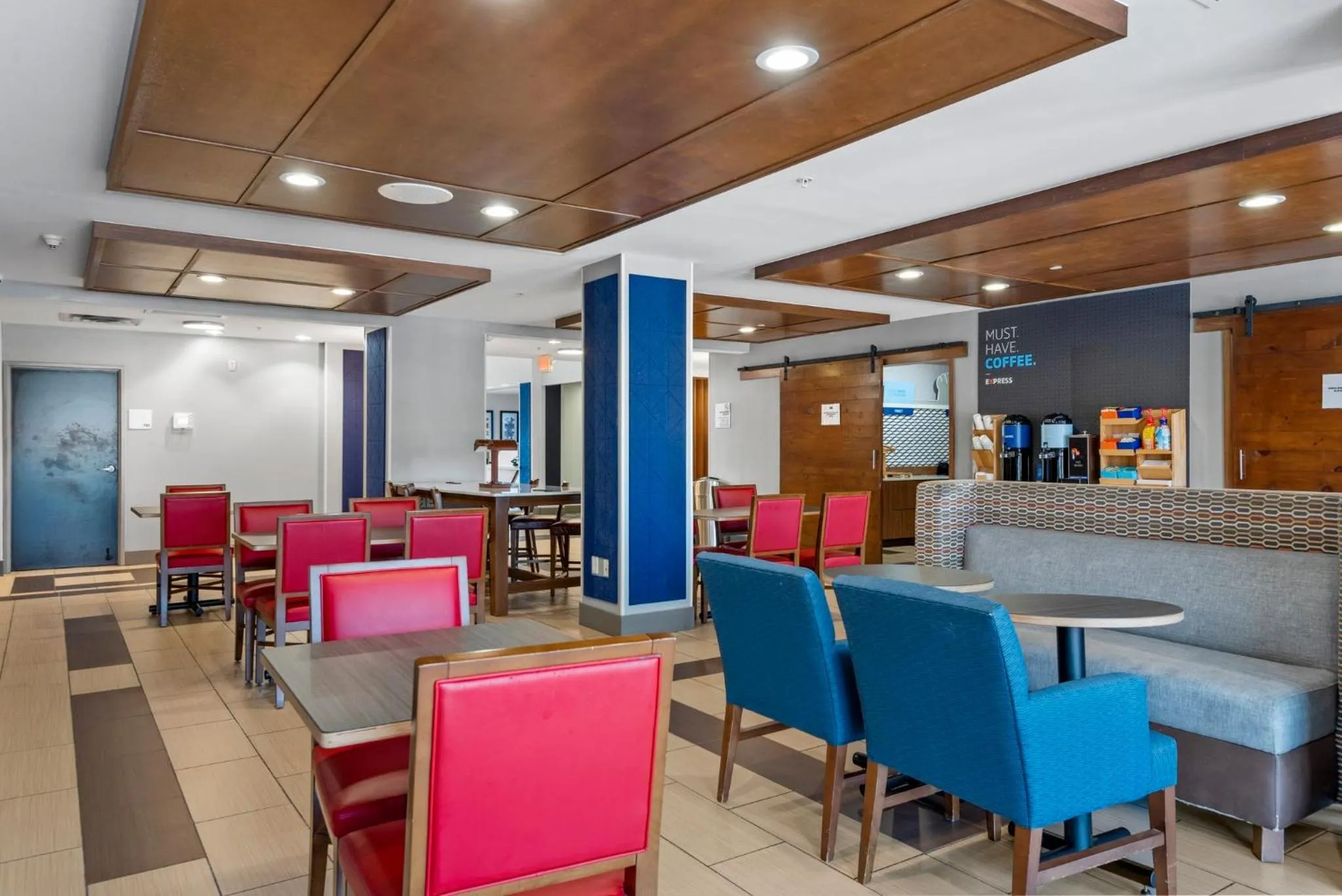 Breakfast in Holiday Inn Express Tulsa South Bixby by IHG