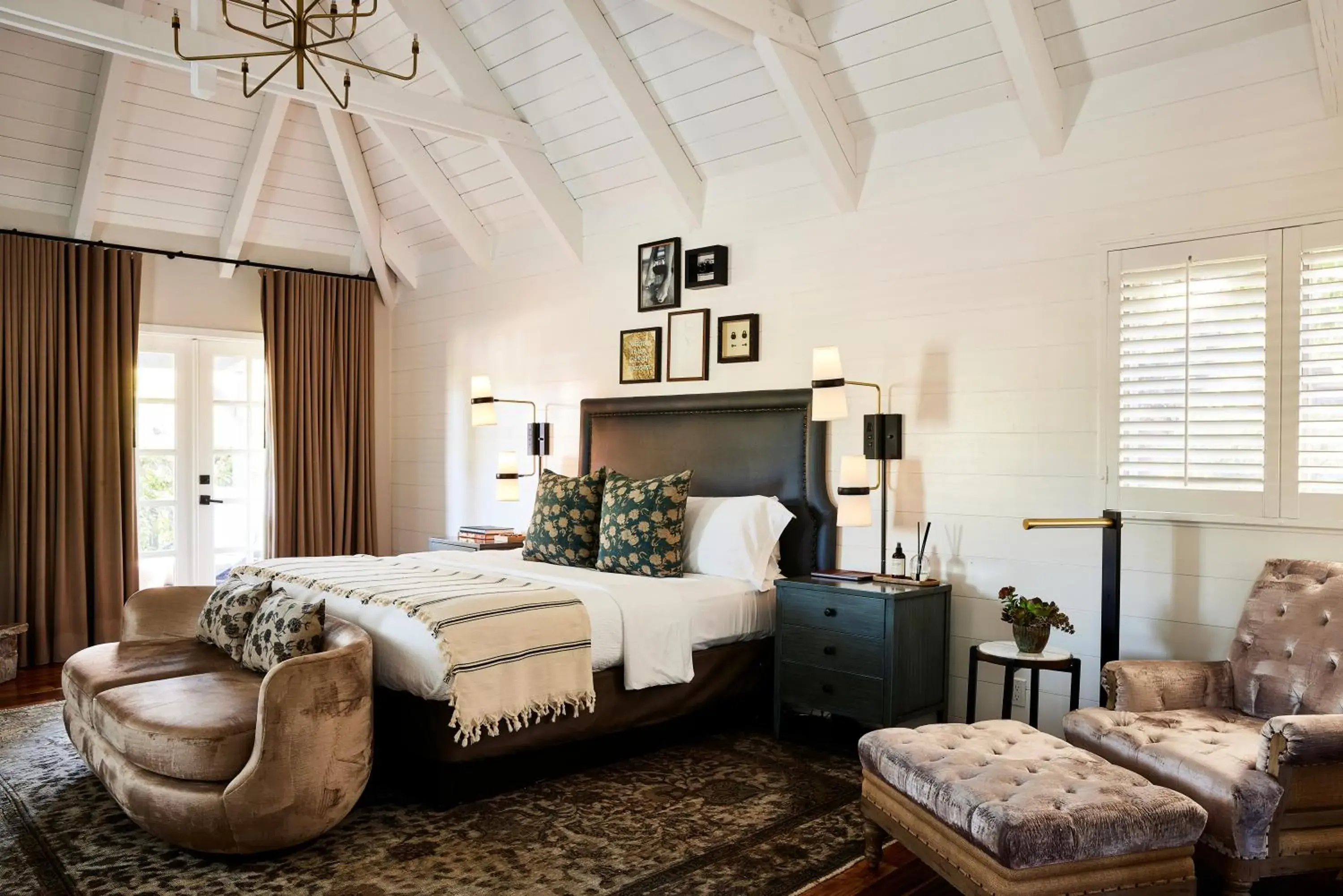 The Vintage Estate Bungalow King with Private Patio in The Estate Yountville The Vintage Estate Bungalow King with Private Patio in The Estate Yountville