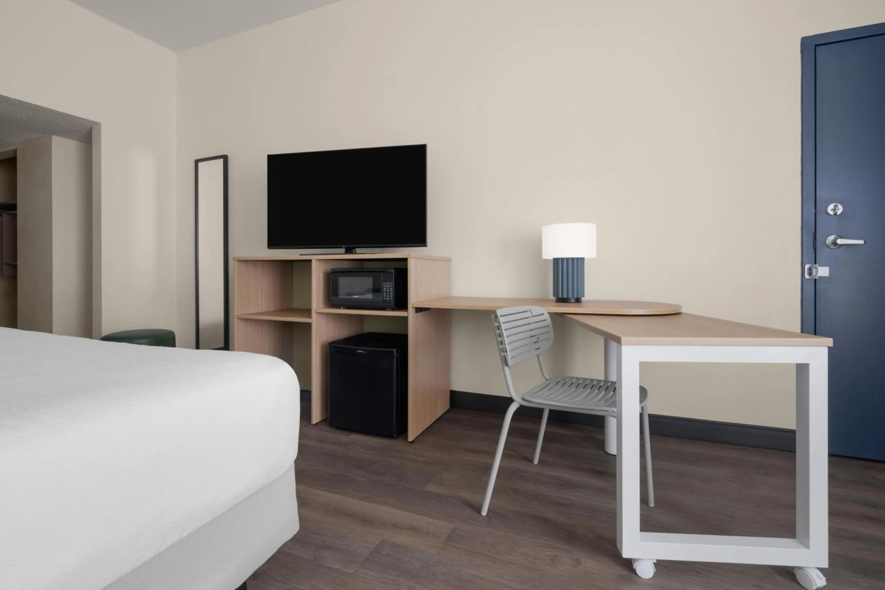 Bedroom, Bed in Spark By Hilton Florence North I-95, Sc