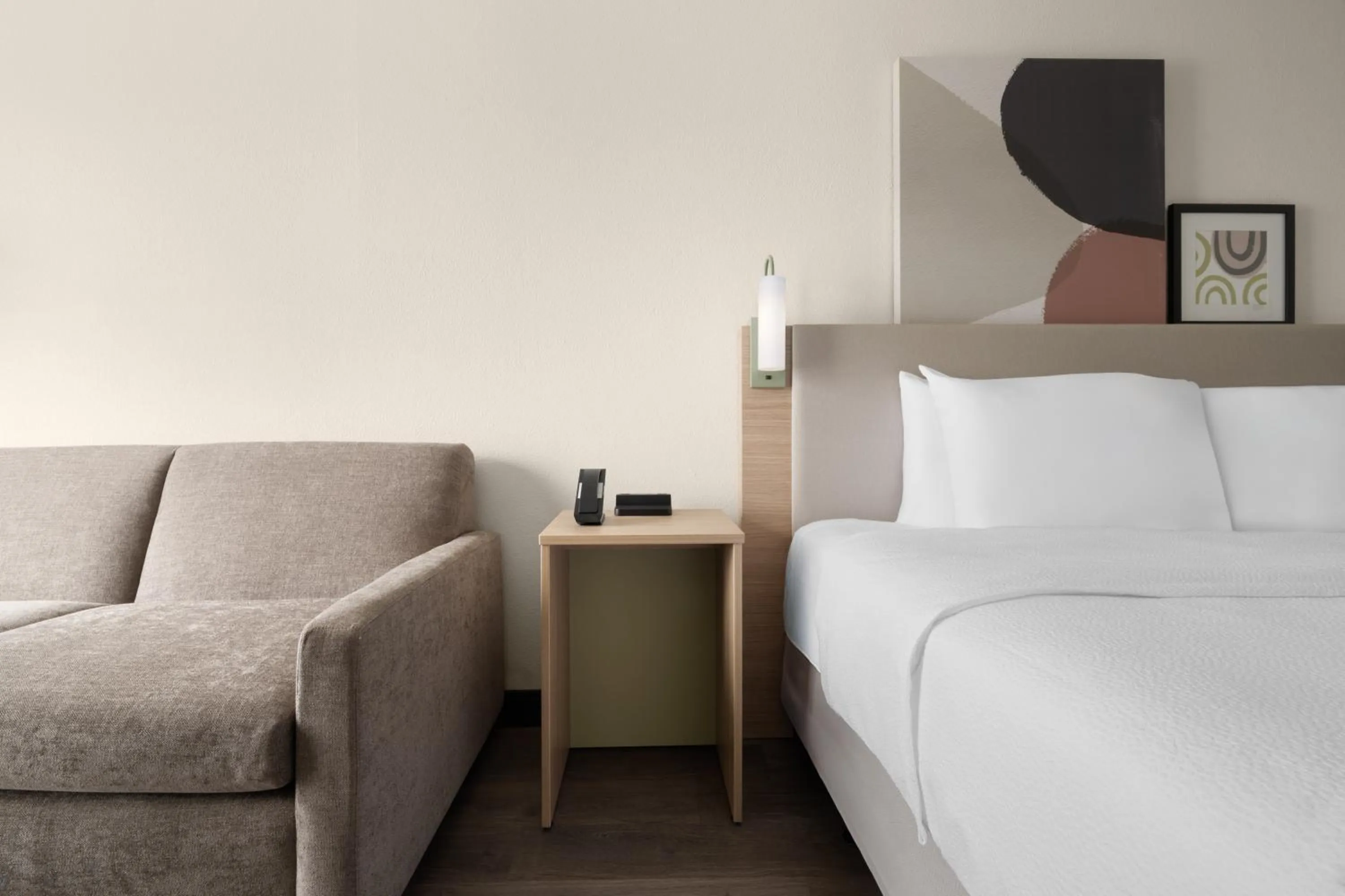 Bed in Spark By Hilton Florence North I-95, Sc