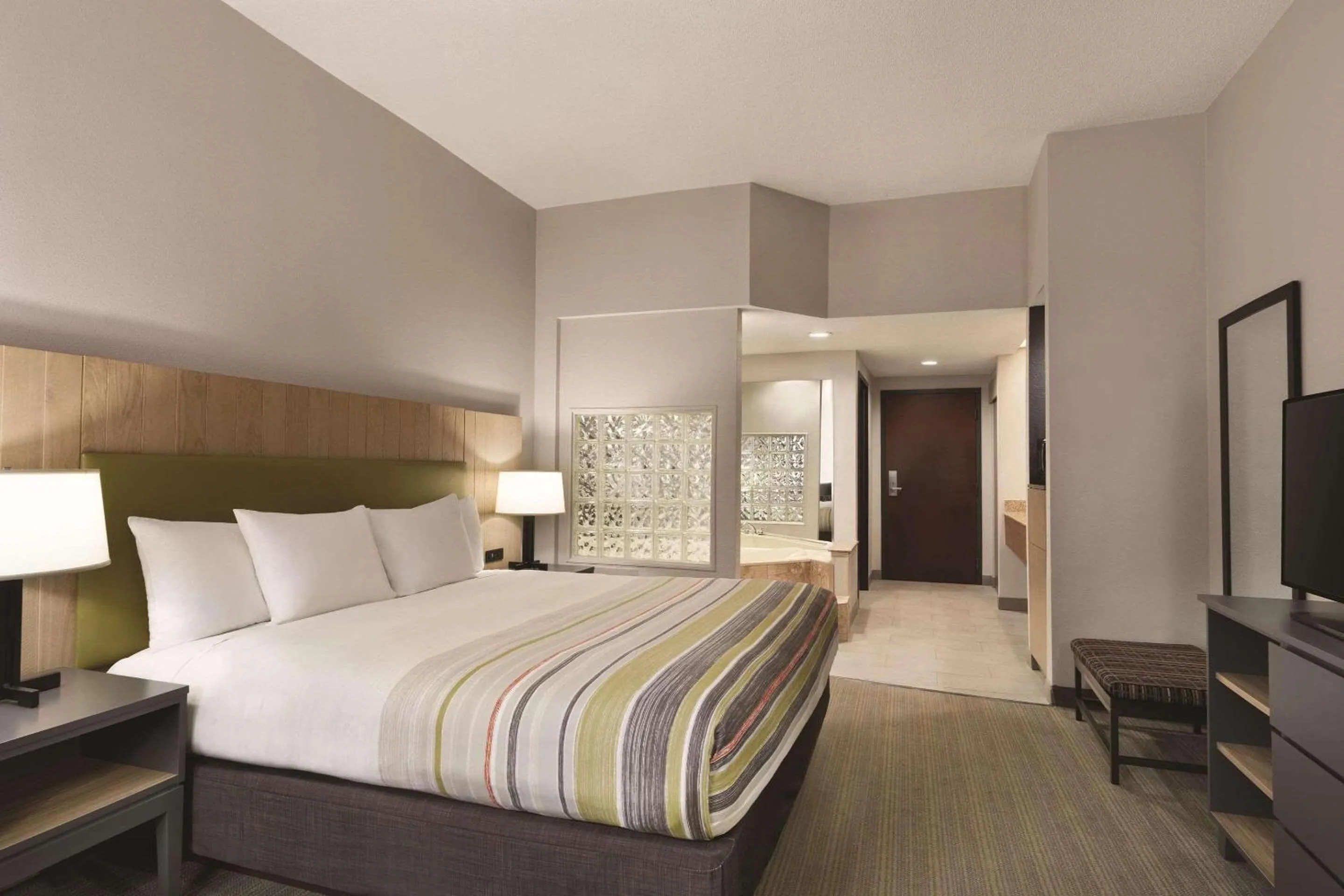 Bedroom, Bed in Country Inn & Suites by Radisson, Florence, SC