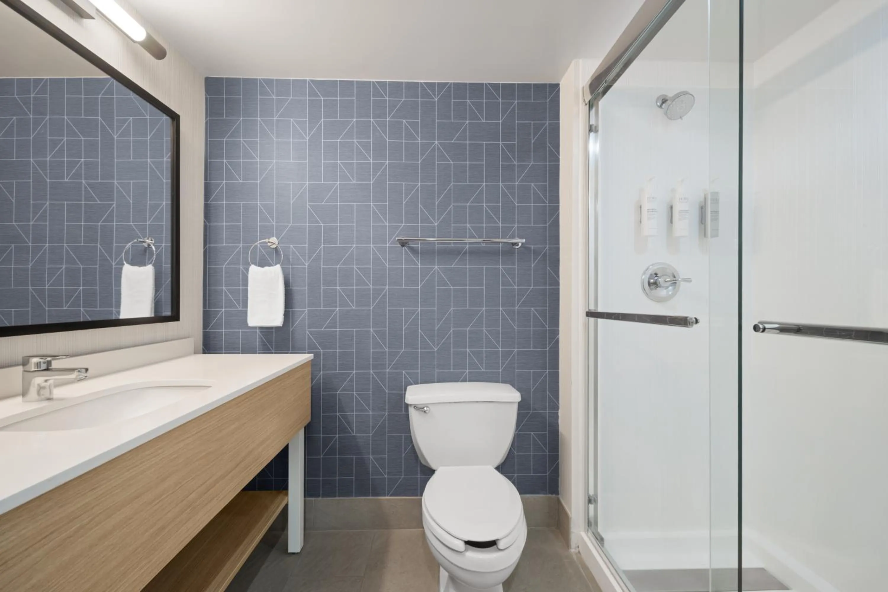 Bathroom in Spark By Hilton Florence North I-95, Sc