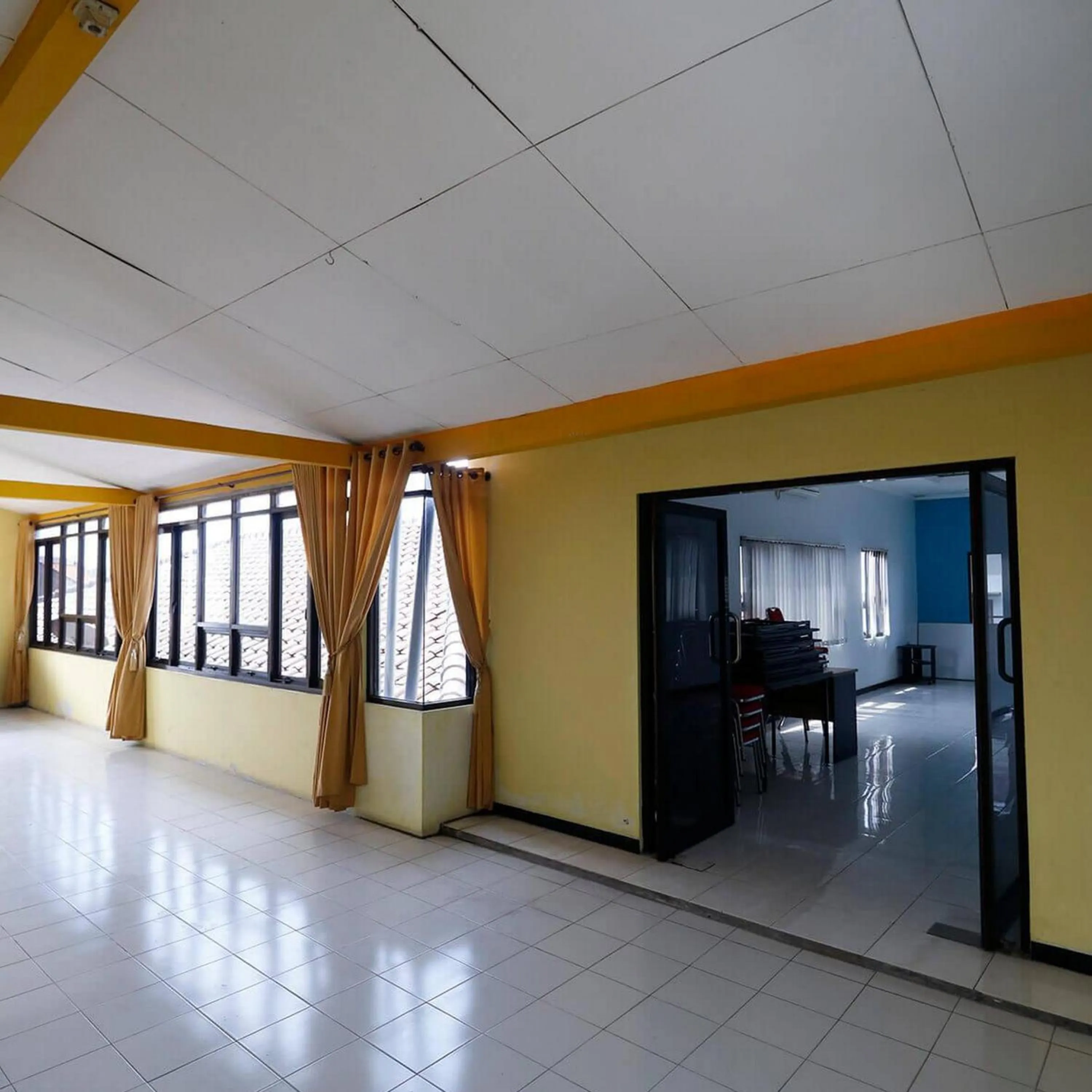 Property building in RedDoorz Plus near Undip Tembalang