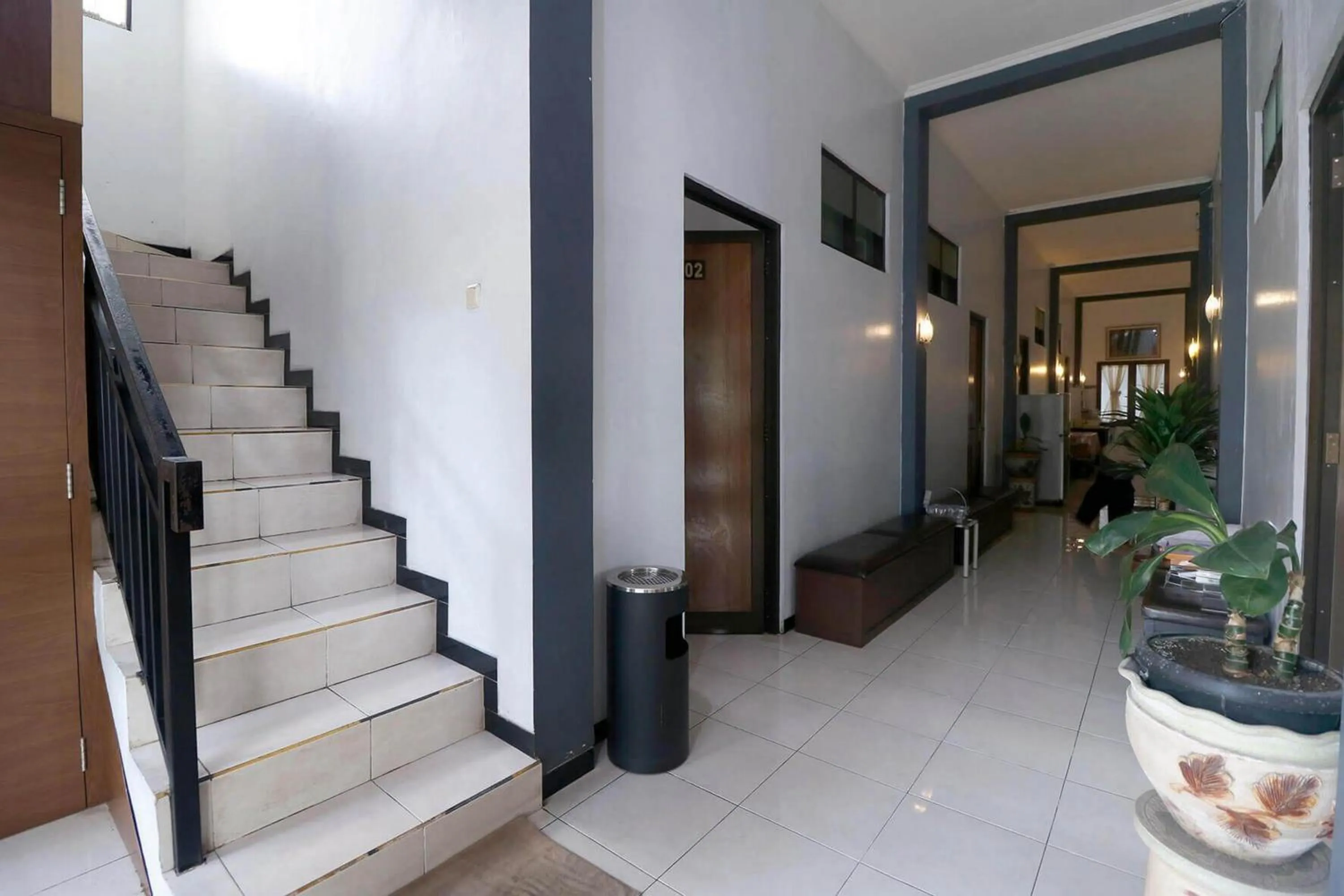 Property building in RedDoorz Plus near Undip Tembalang