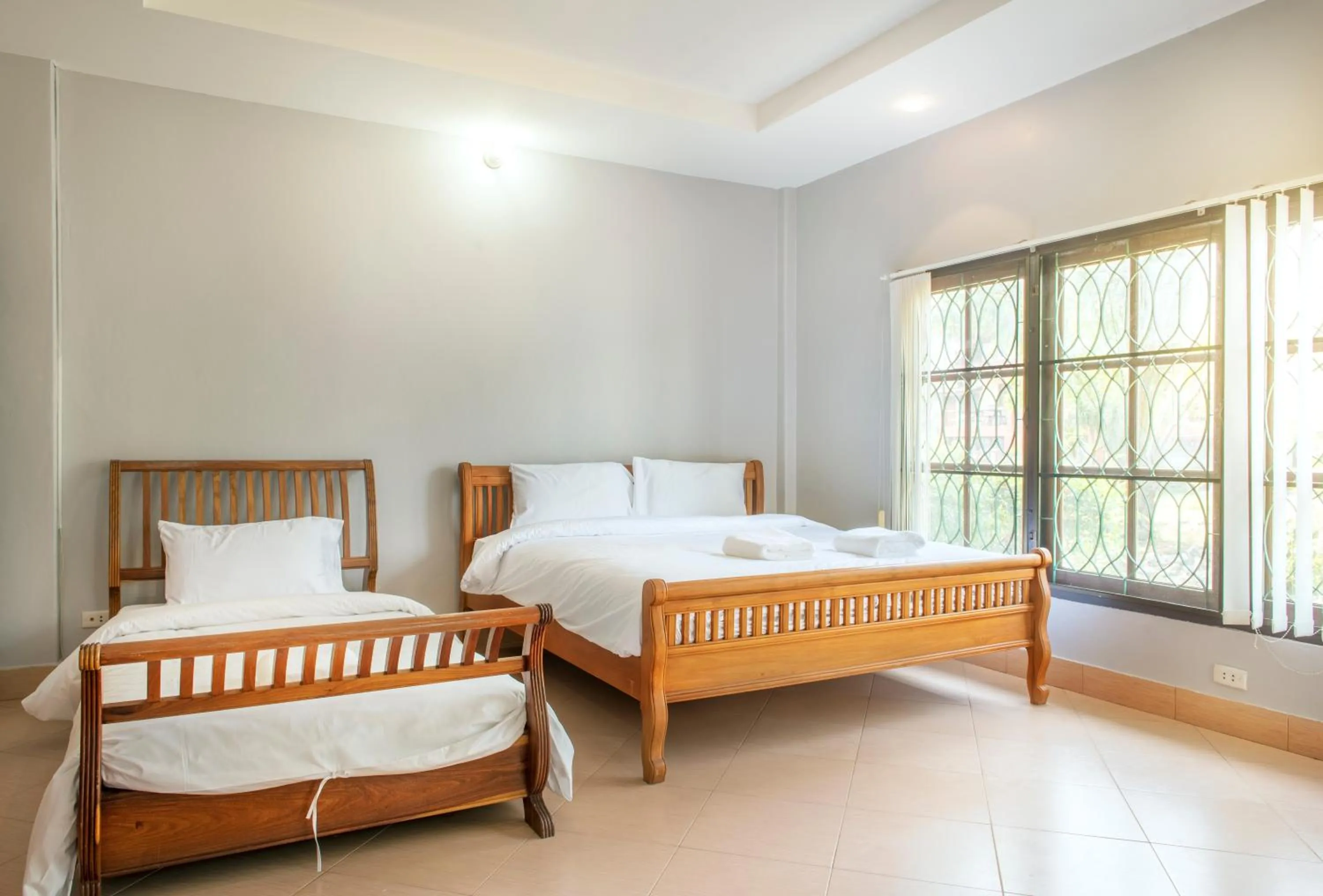 Bedroom, Bed in Ivy Cottage by Qiu