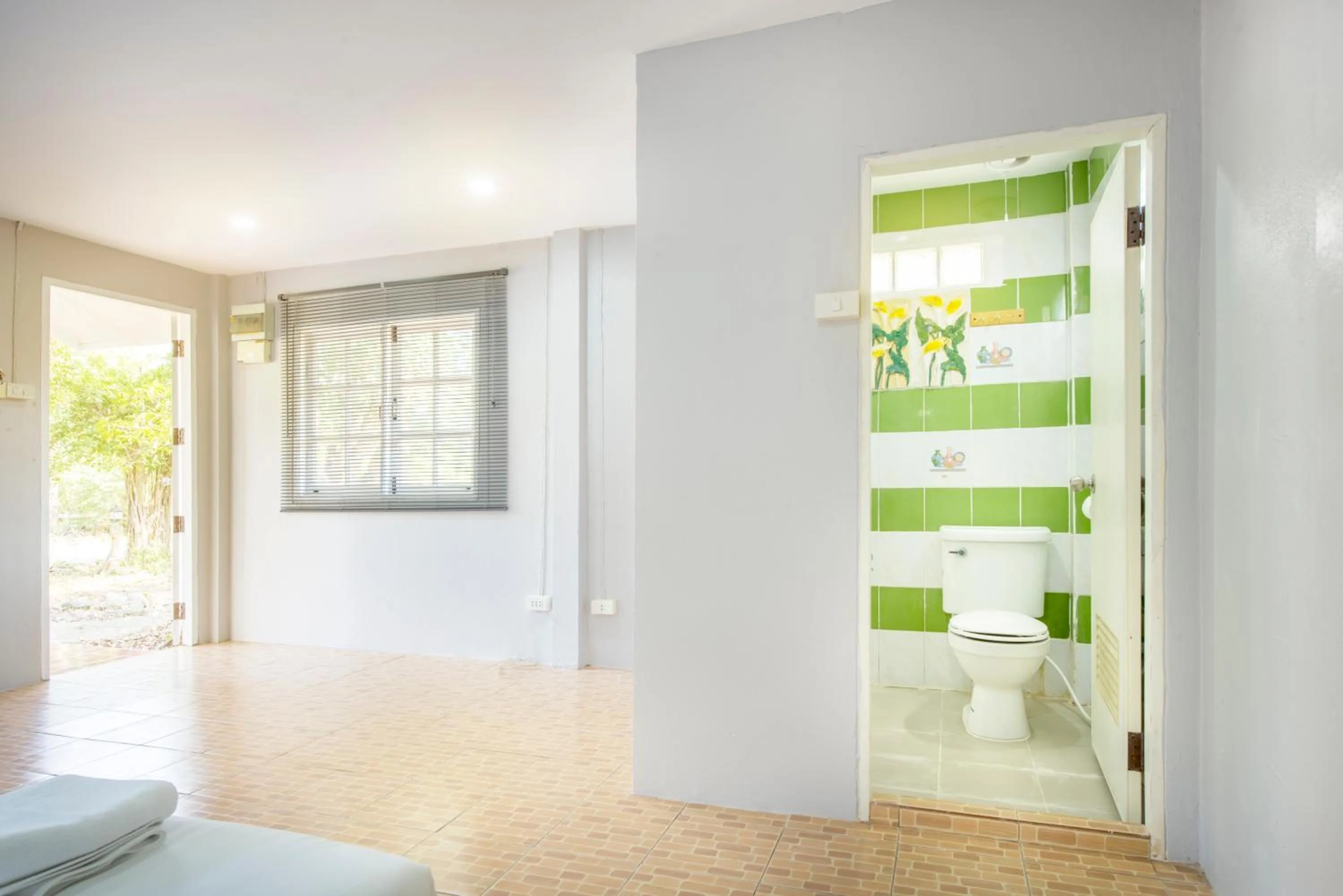 Bathroom in Ivy Cottage by Qiu