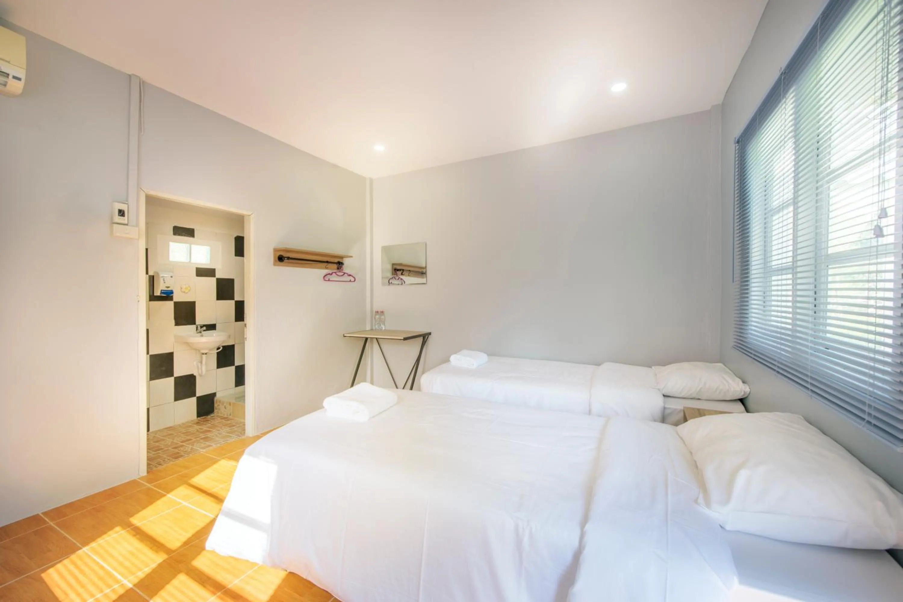 Bedroom, Bed in Ivy Cottage by Qiu