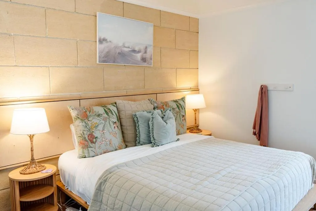 Bed in Portside Motel