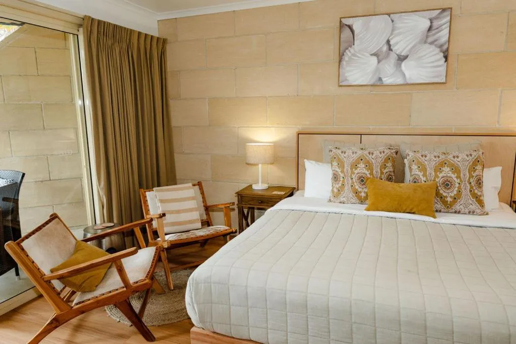 Bed in Portside Motel