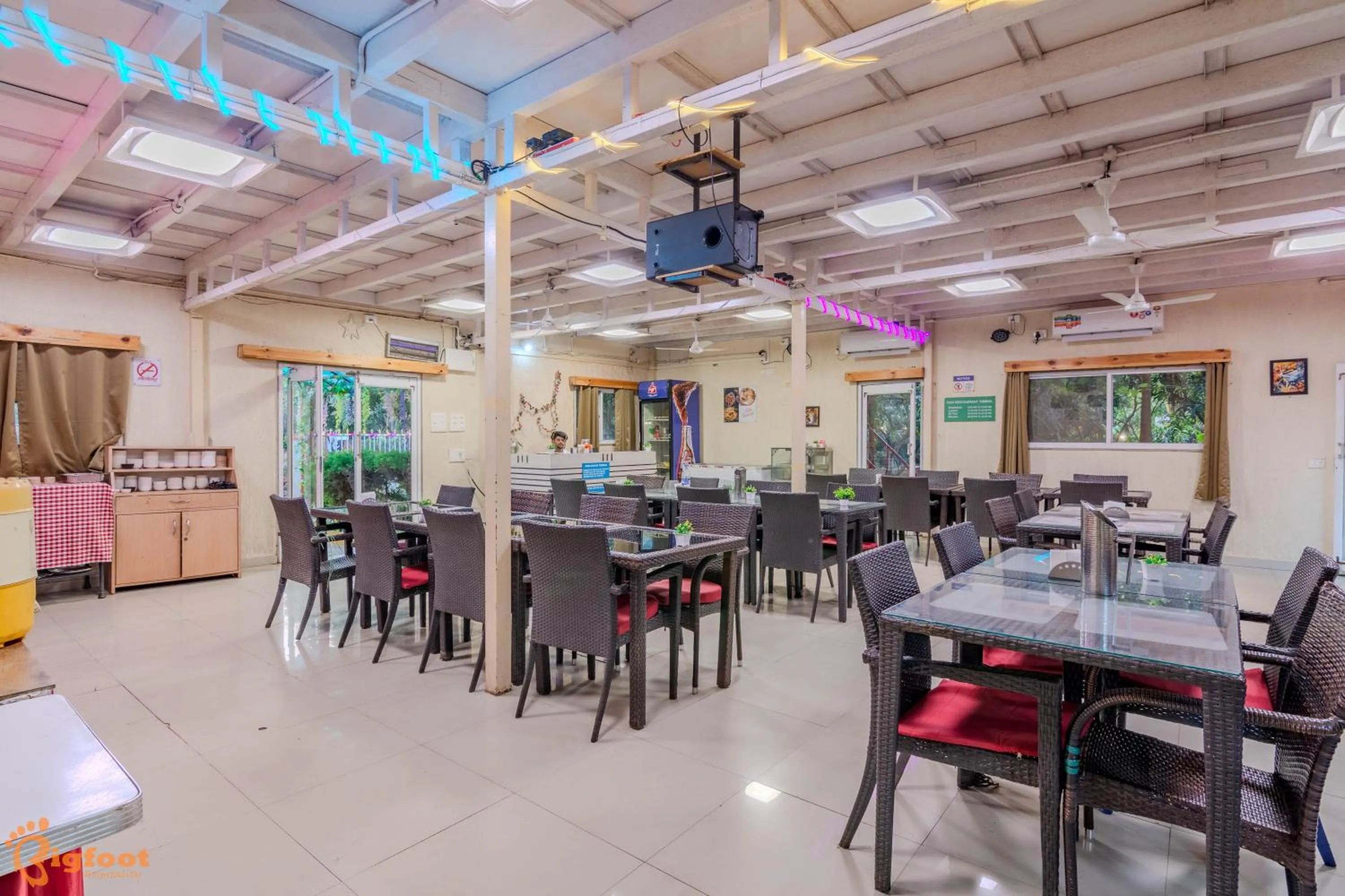 Restaurant/places to eat in Natures Dreamland Holiday Homes, Igatpuri