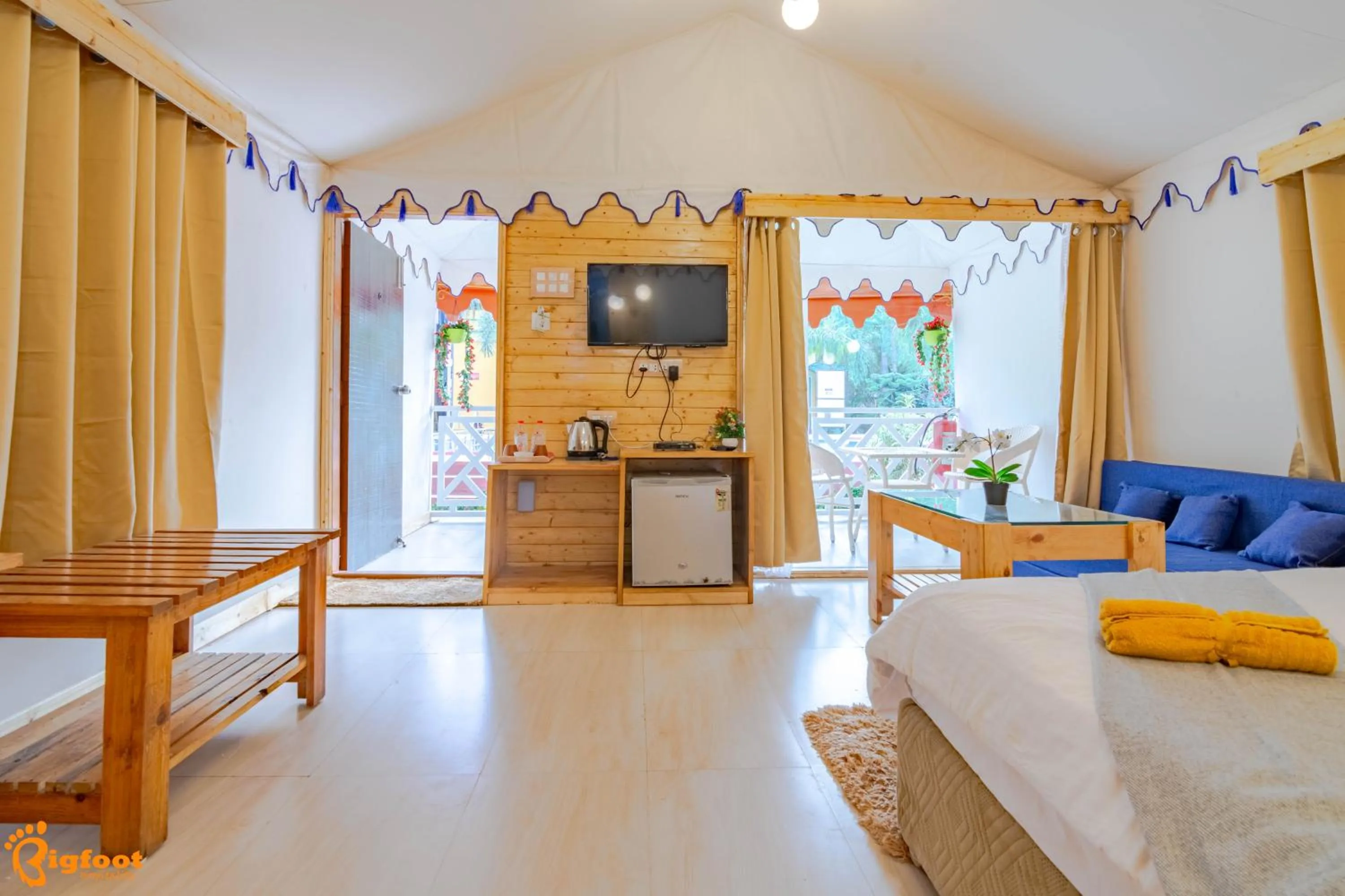 TV and multimedia, Bed in Natures Dreamland Holiday Homes, Igatpuri