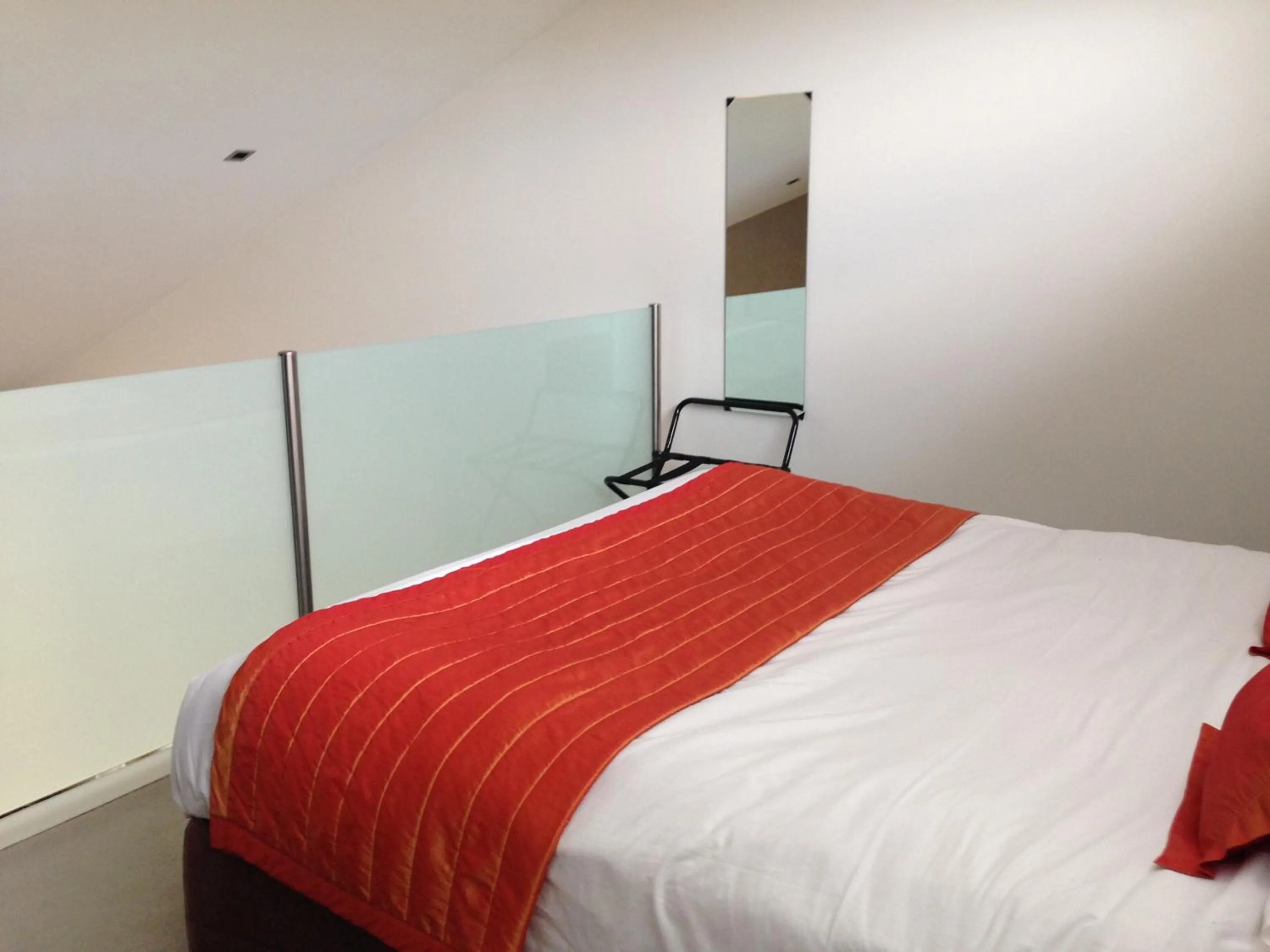 Bed in Rye Hotel - One Four Nelson