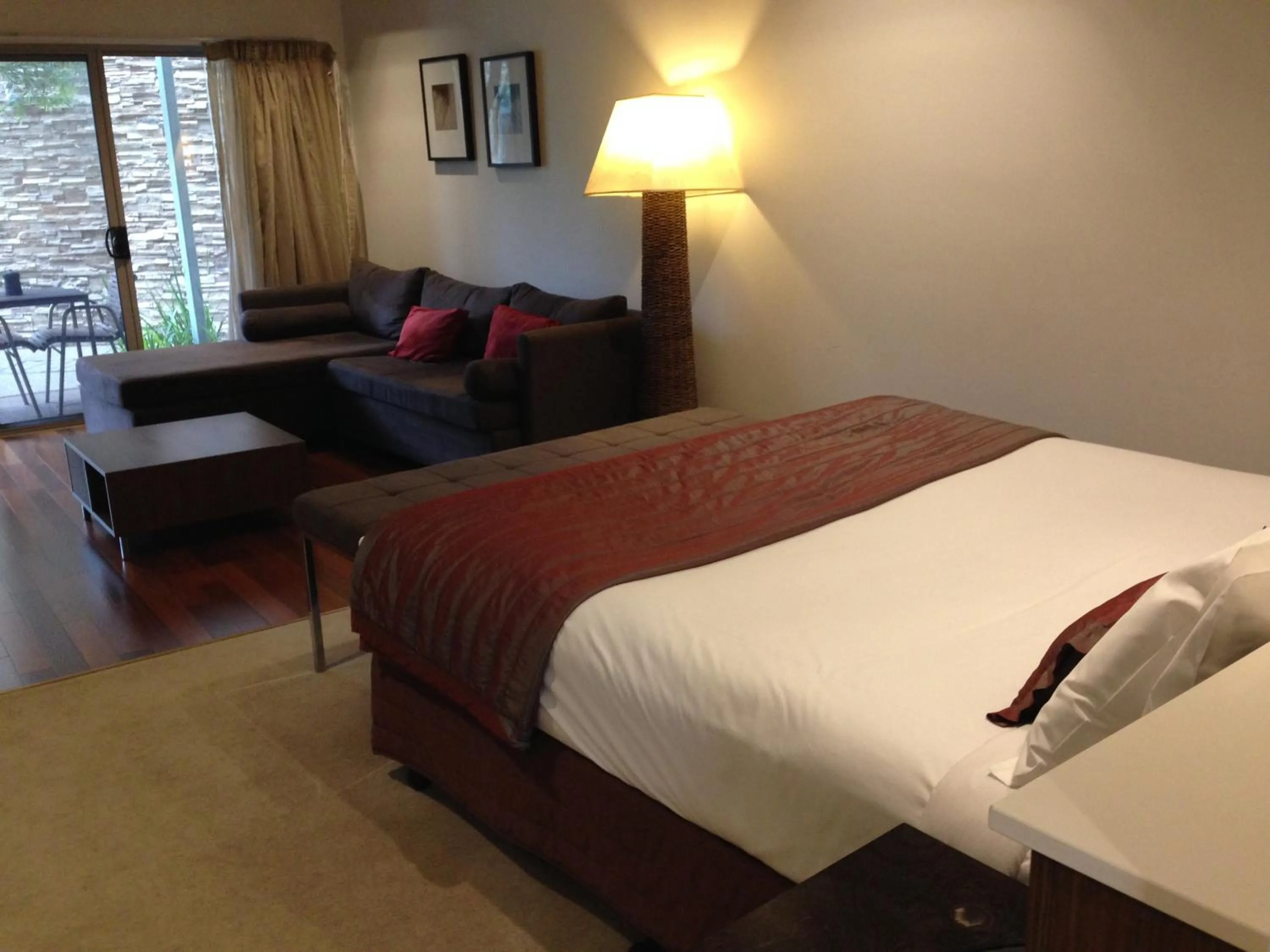 Bed in Rye Hotel - One Four Nelson