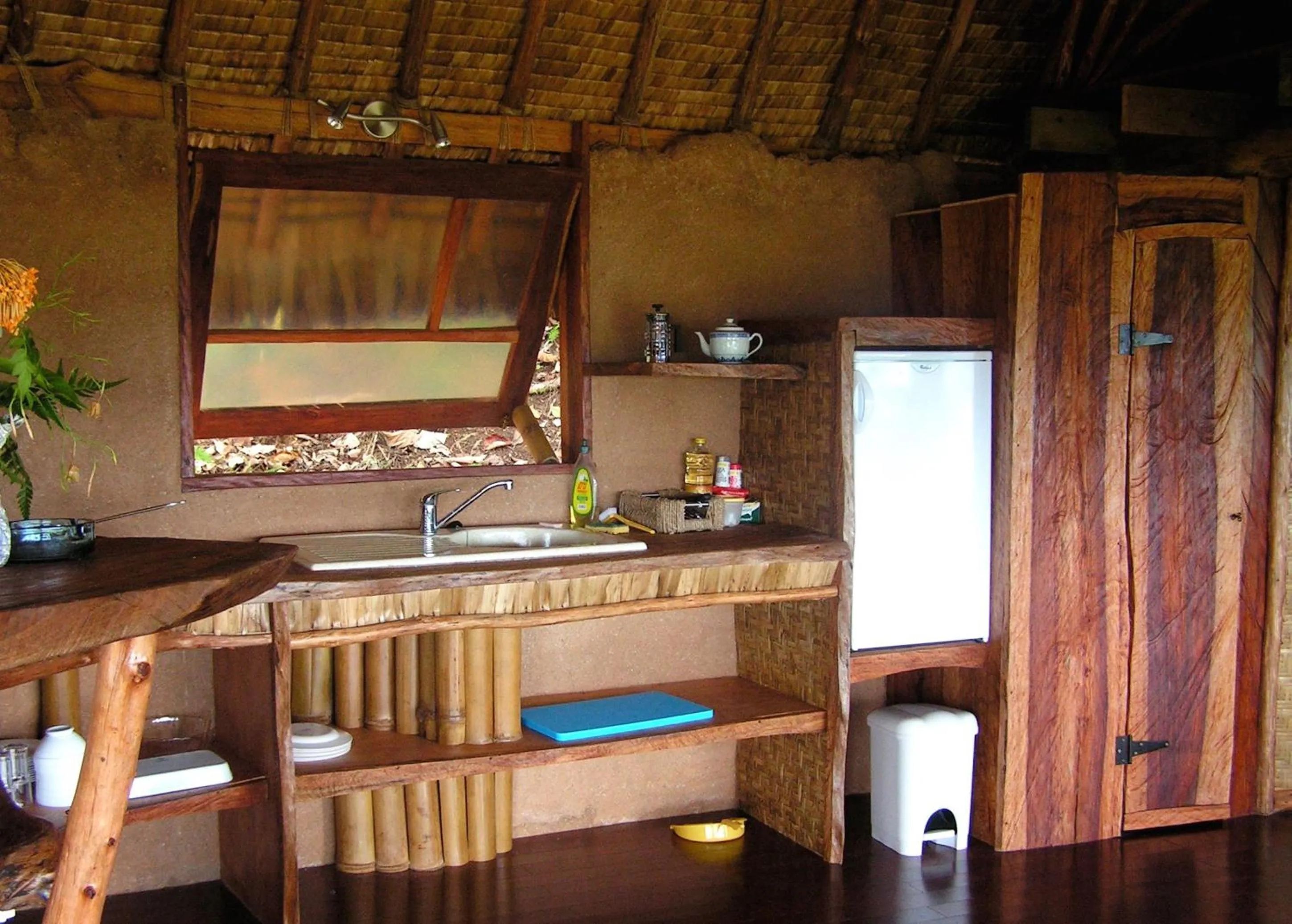 Coffee/tea facilities in Vanira Lodge