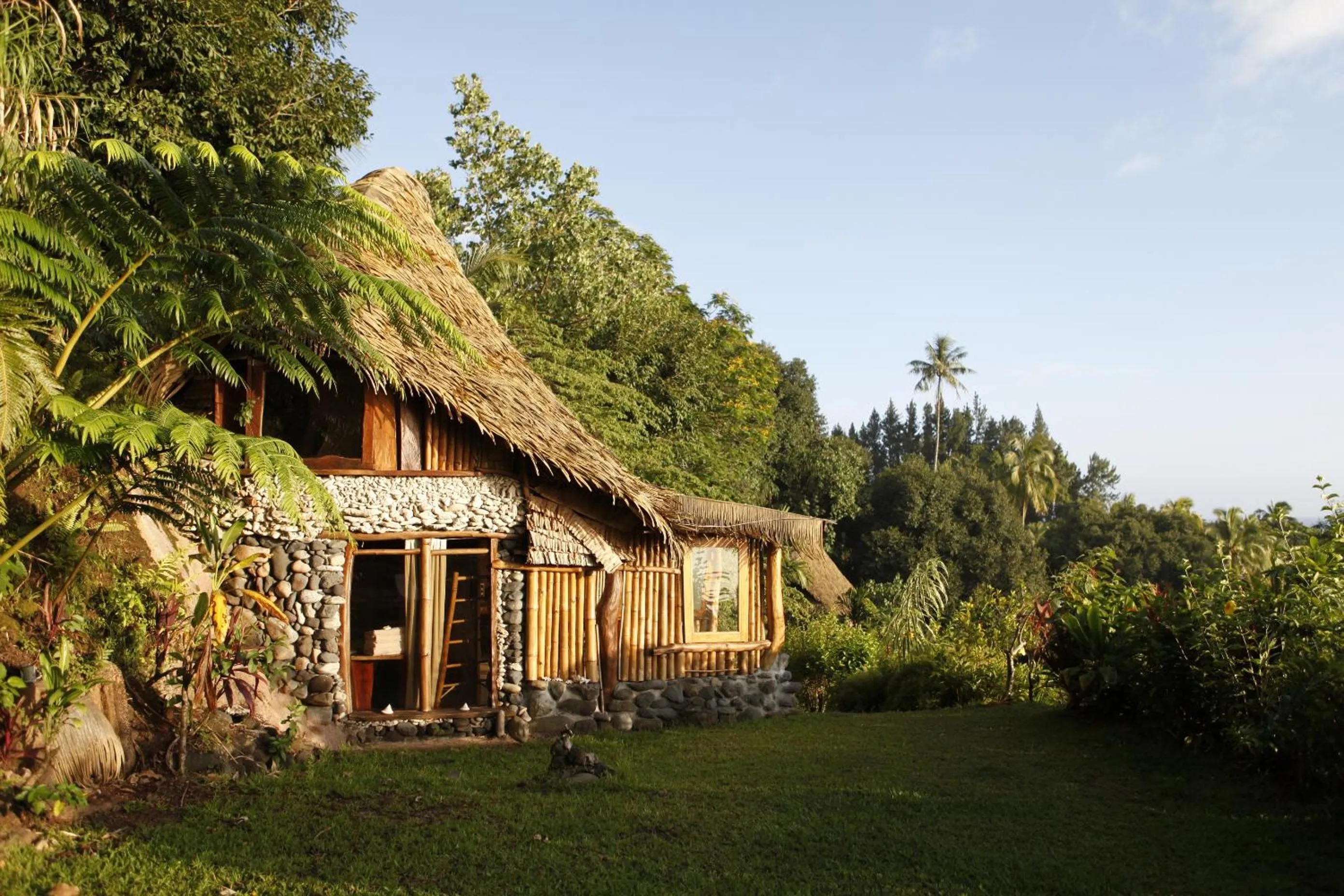BBQ facilities in Vanira Lodge