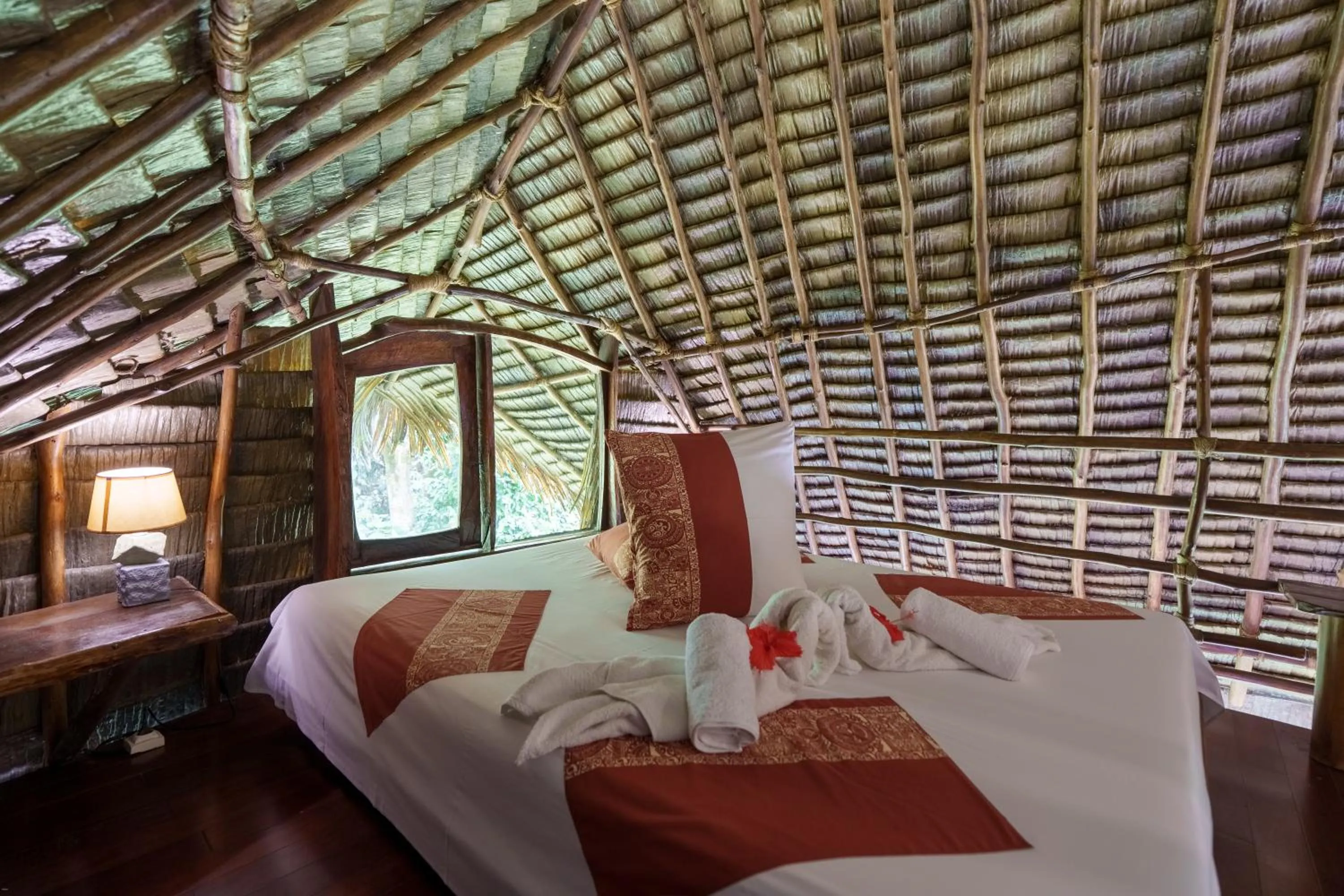 Bed in Vanira Lodge