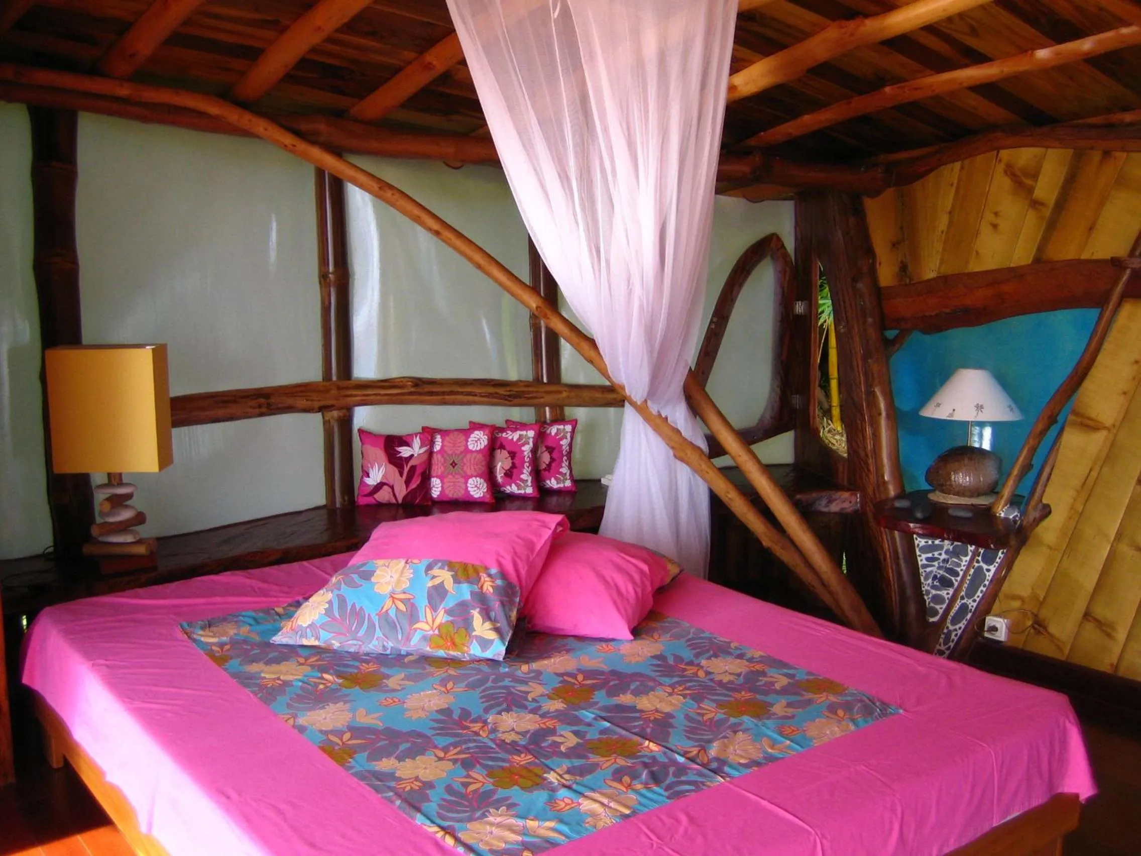 Photo of the whole room, Bed in Vanira Lodge