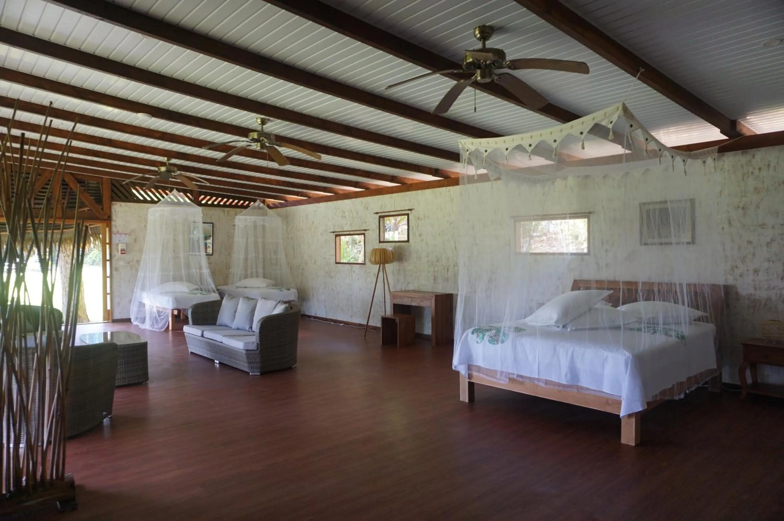 Photo of the whole room, Bed in Vanira Lodge