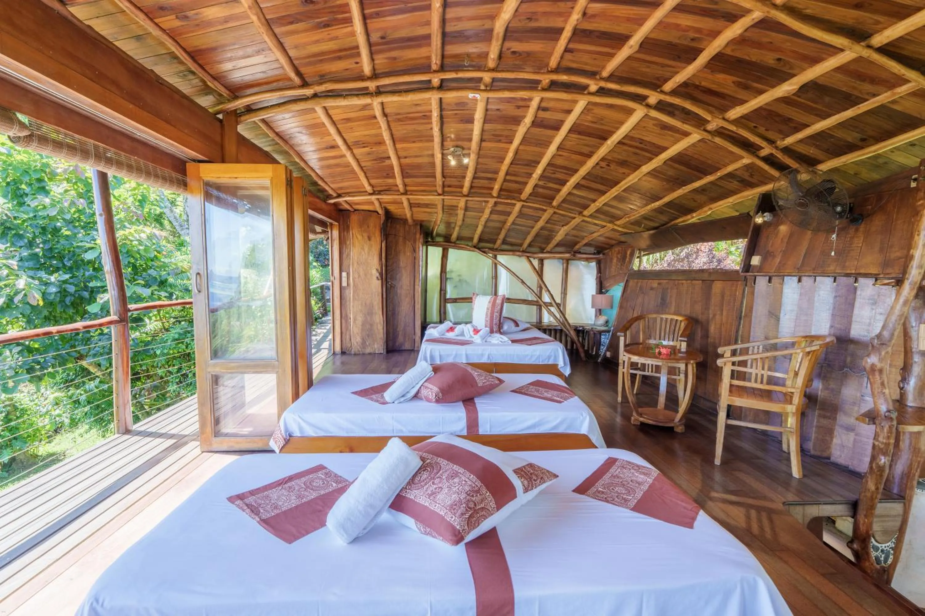 Bed in Vanira Lodge