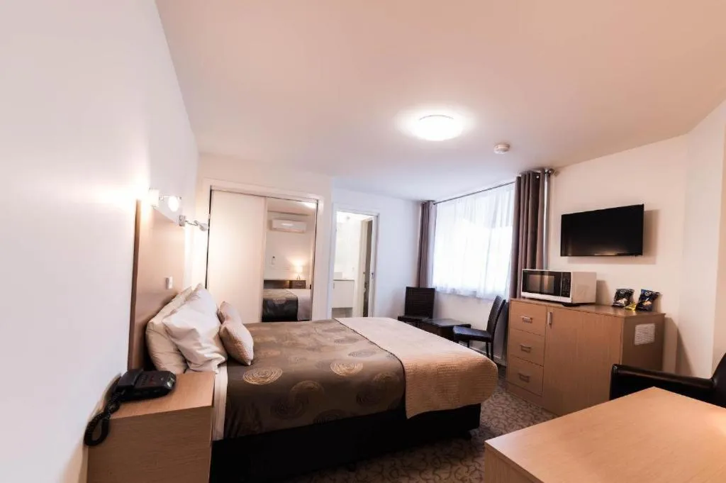 Bed in Eastern Sands City Centre