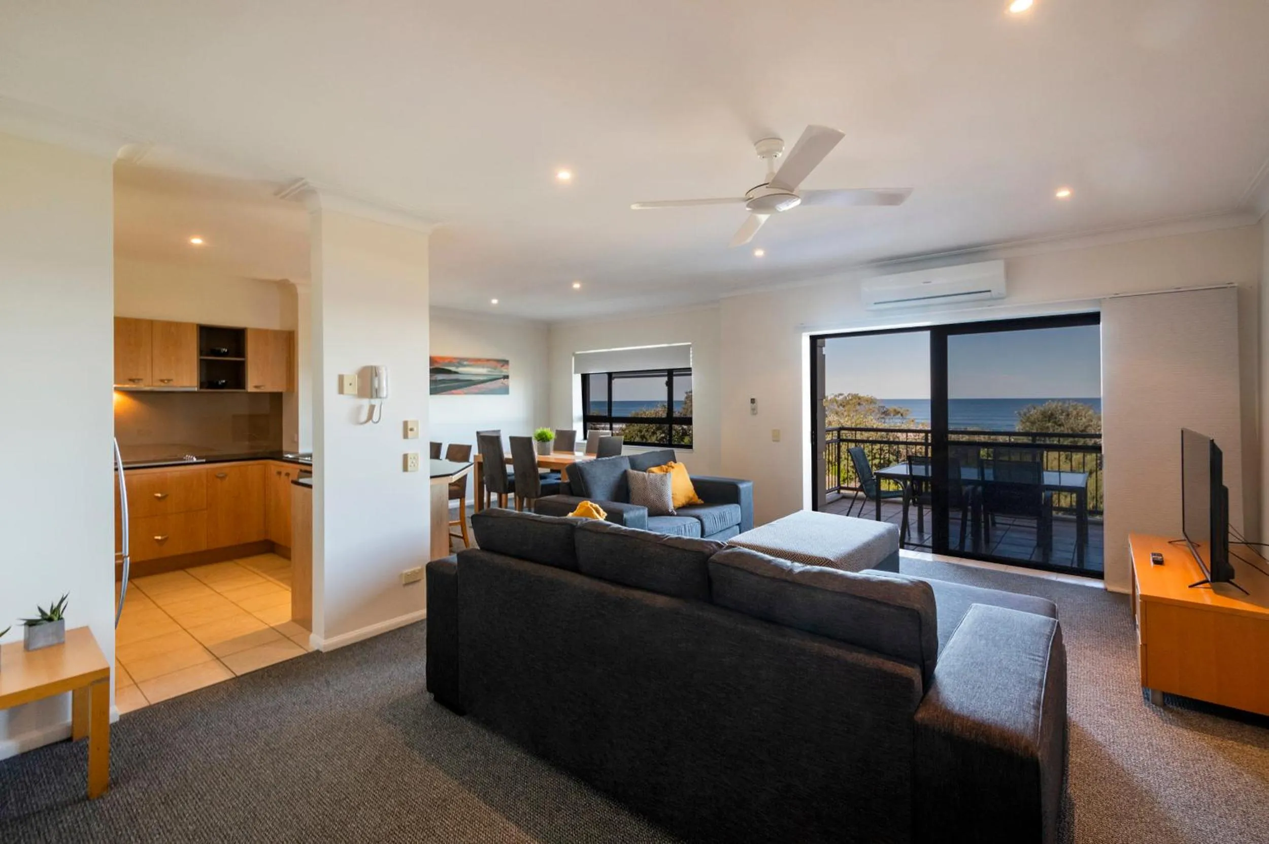 TV and multimedia in The Sands Resort at Yamba