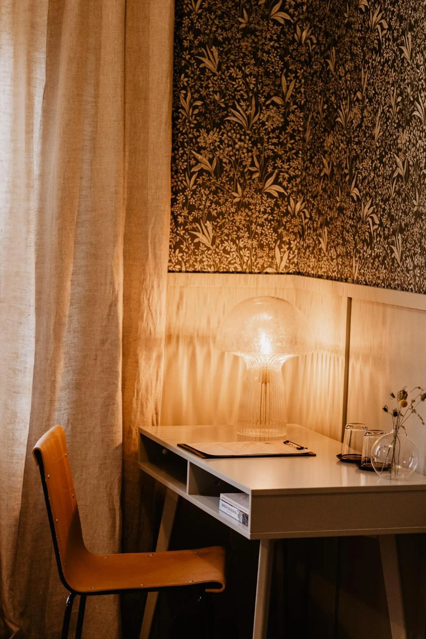 Seating area in Stiftsgården Tallnäs