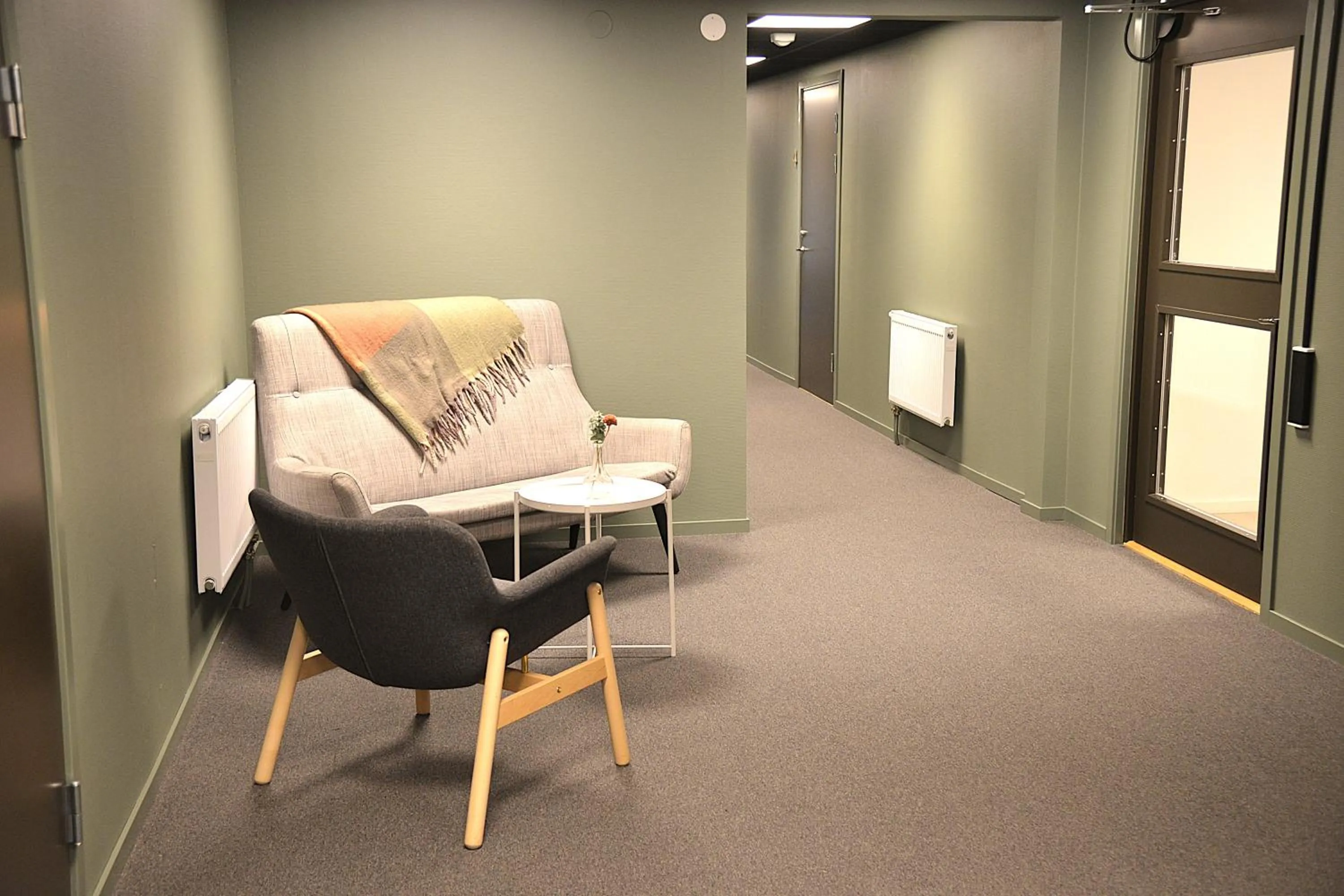 Seating area in Stiftsgården Tallnäs