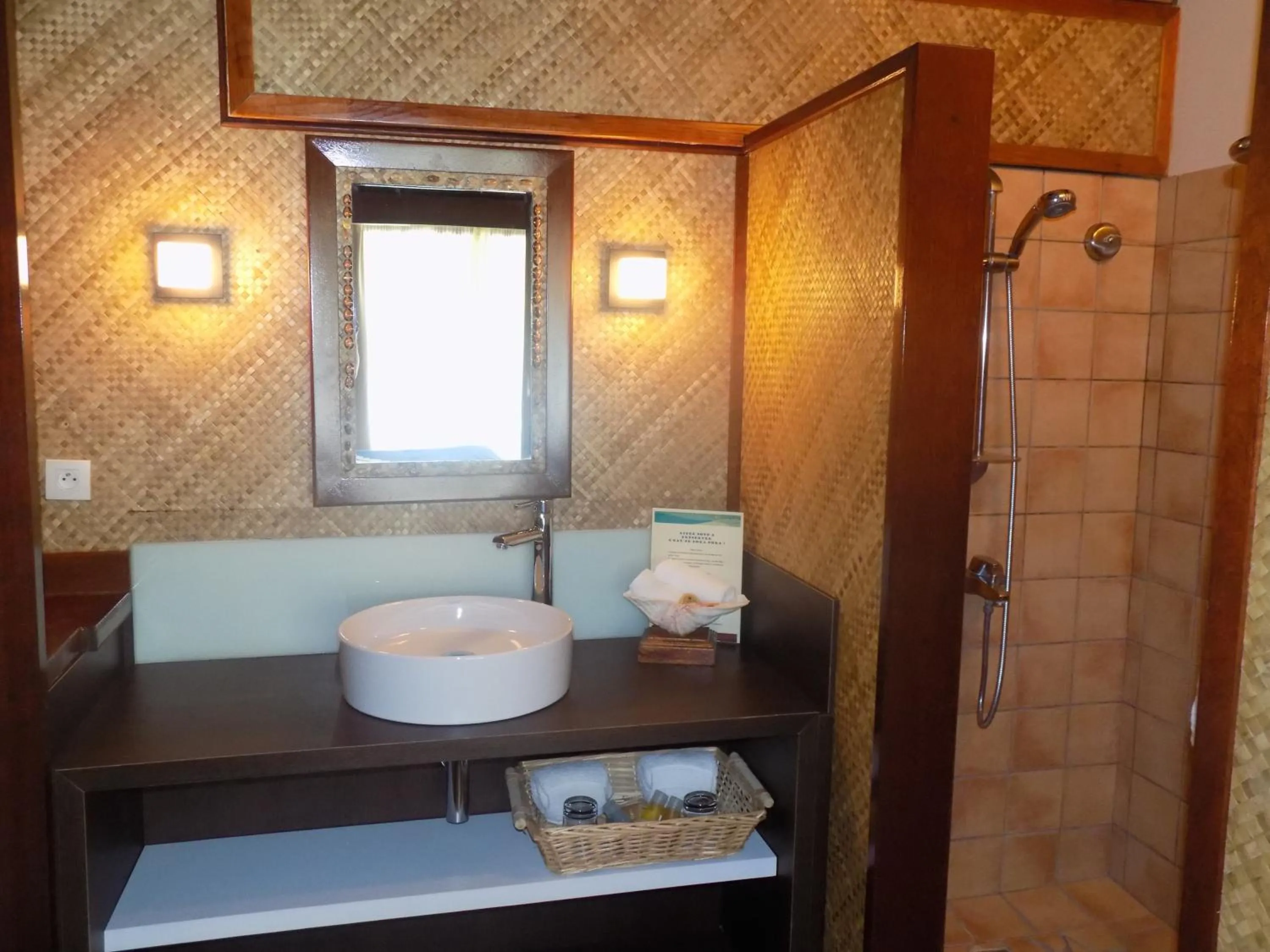 Bathroom in Maitai Bora Bora
